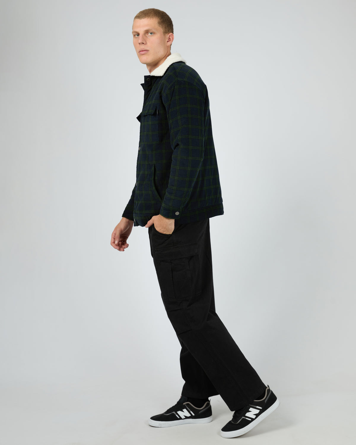 4352046.NAVY_6_1744588667000