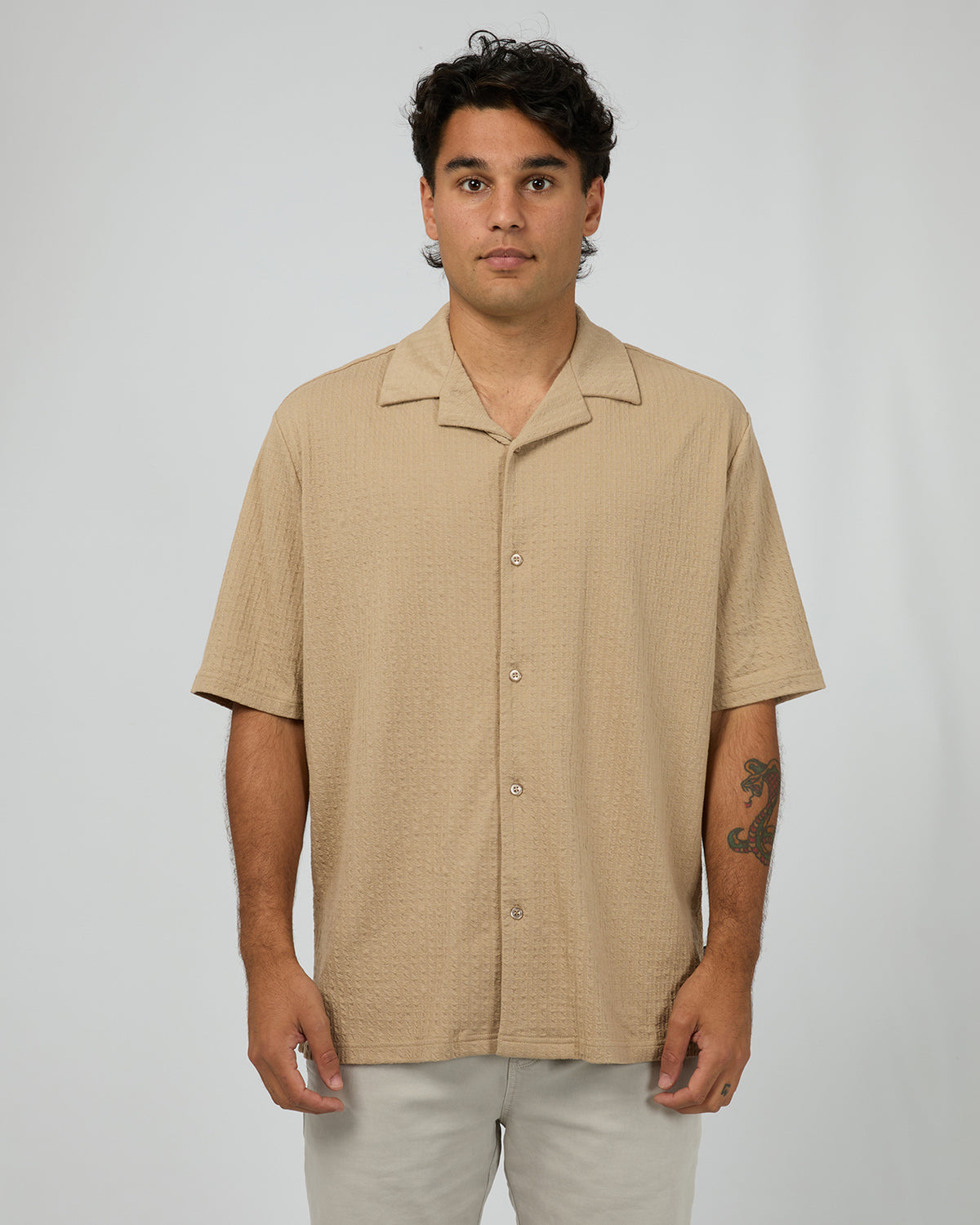 Liberate Ss Shirt Tan