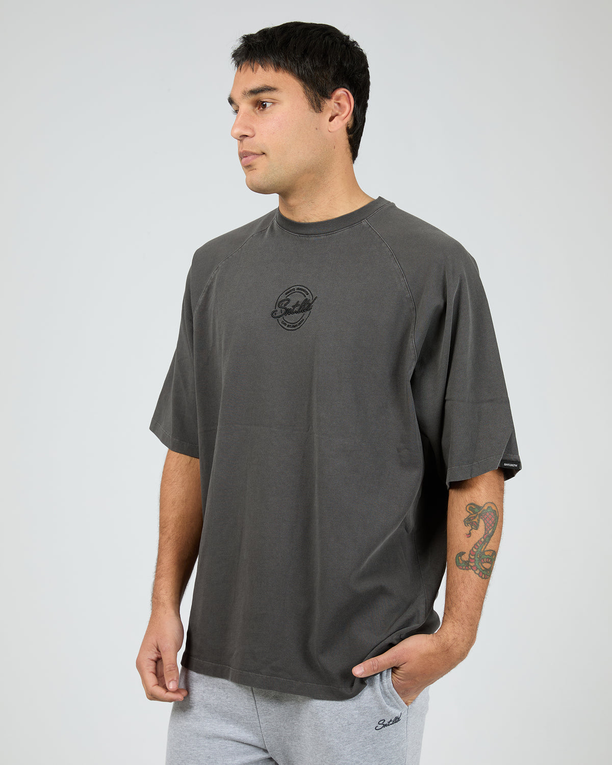 Radio Tee Coal