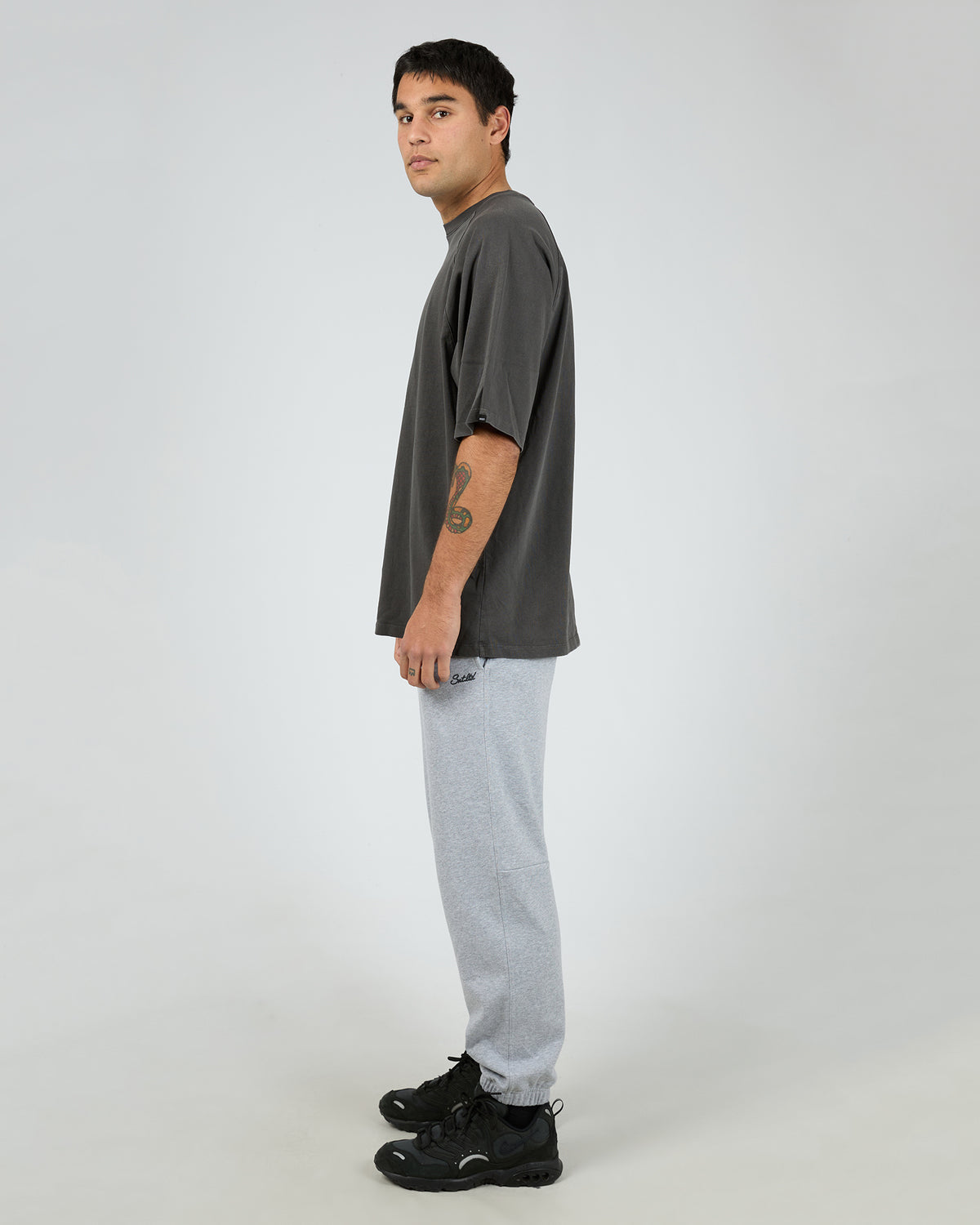 Radio Tee Coal