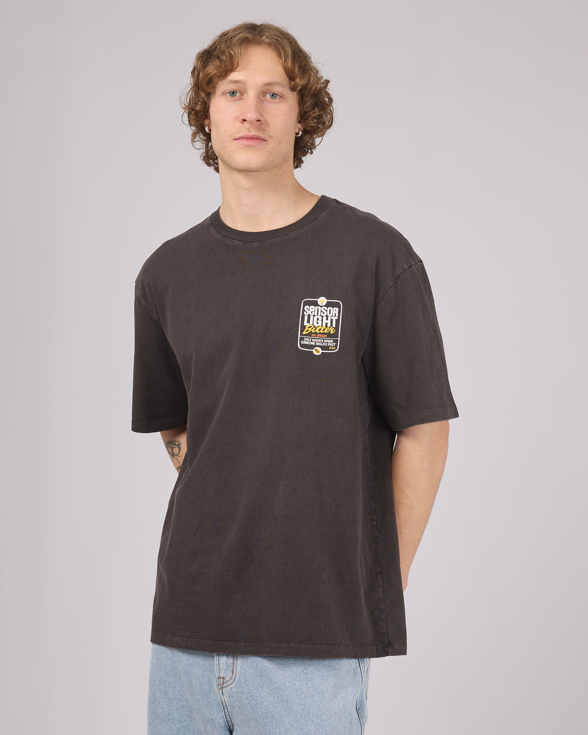 Sensor Light Tee Charcoal