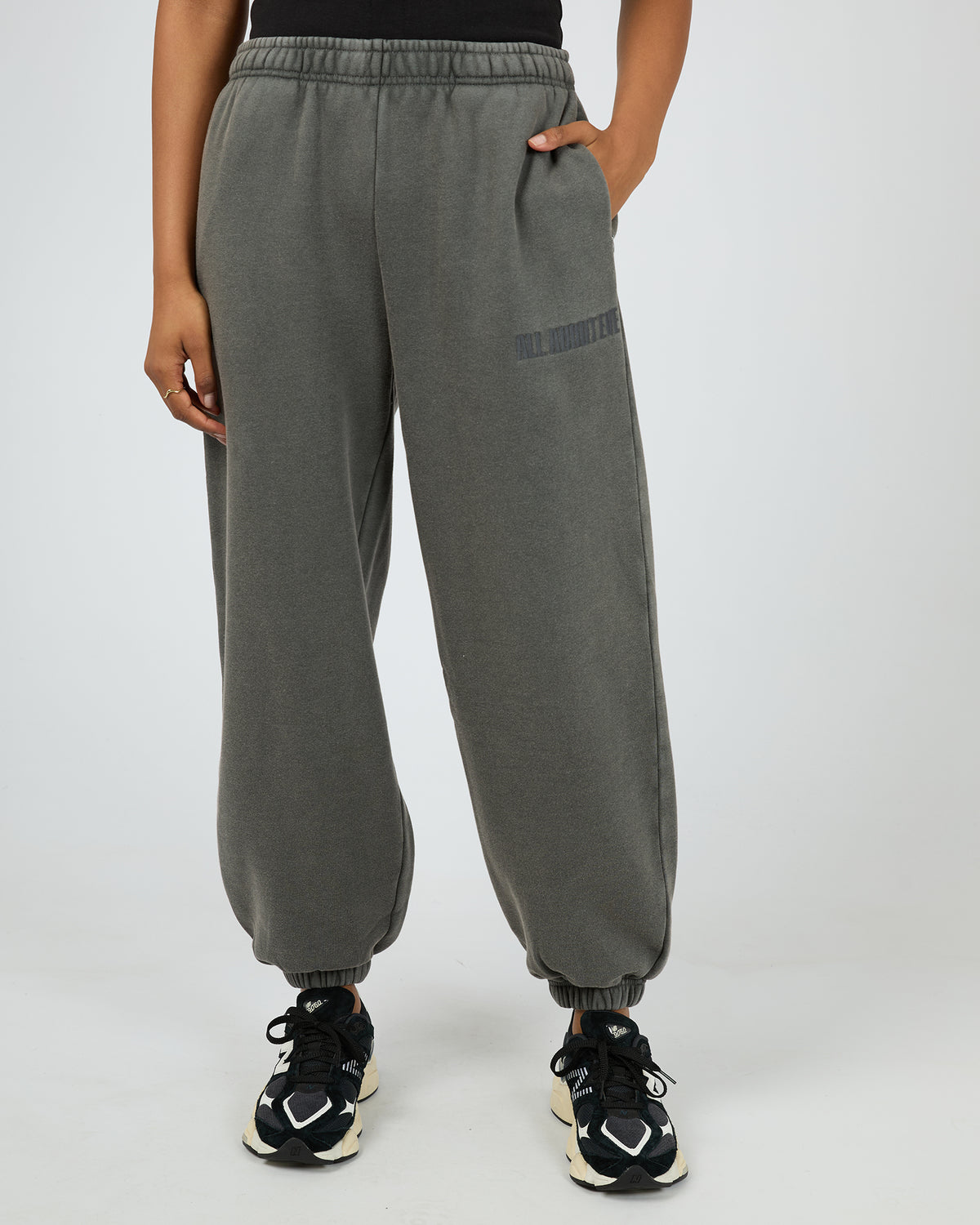Vital Washed Trackpant Charcoal