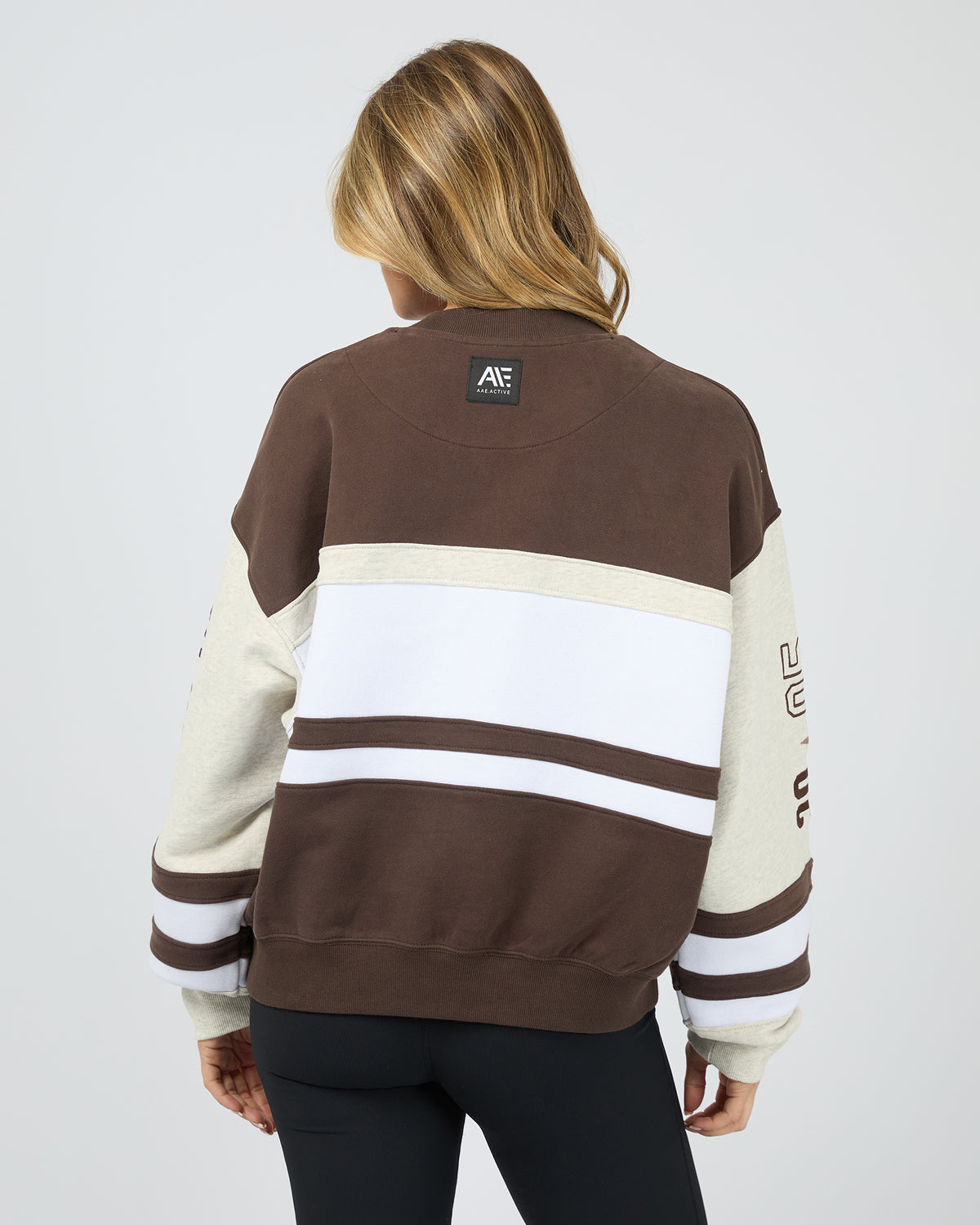 Div One Panel Crew Brown