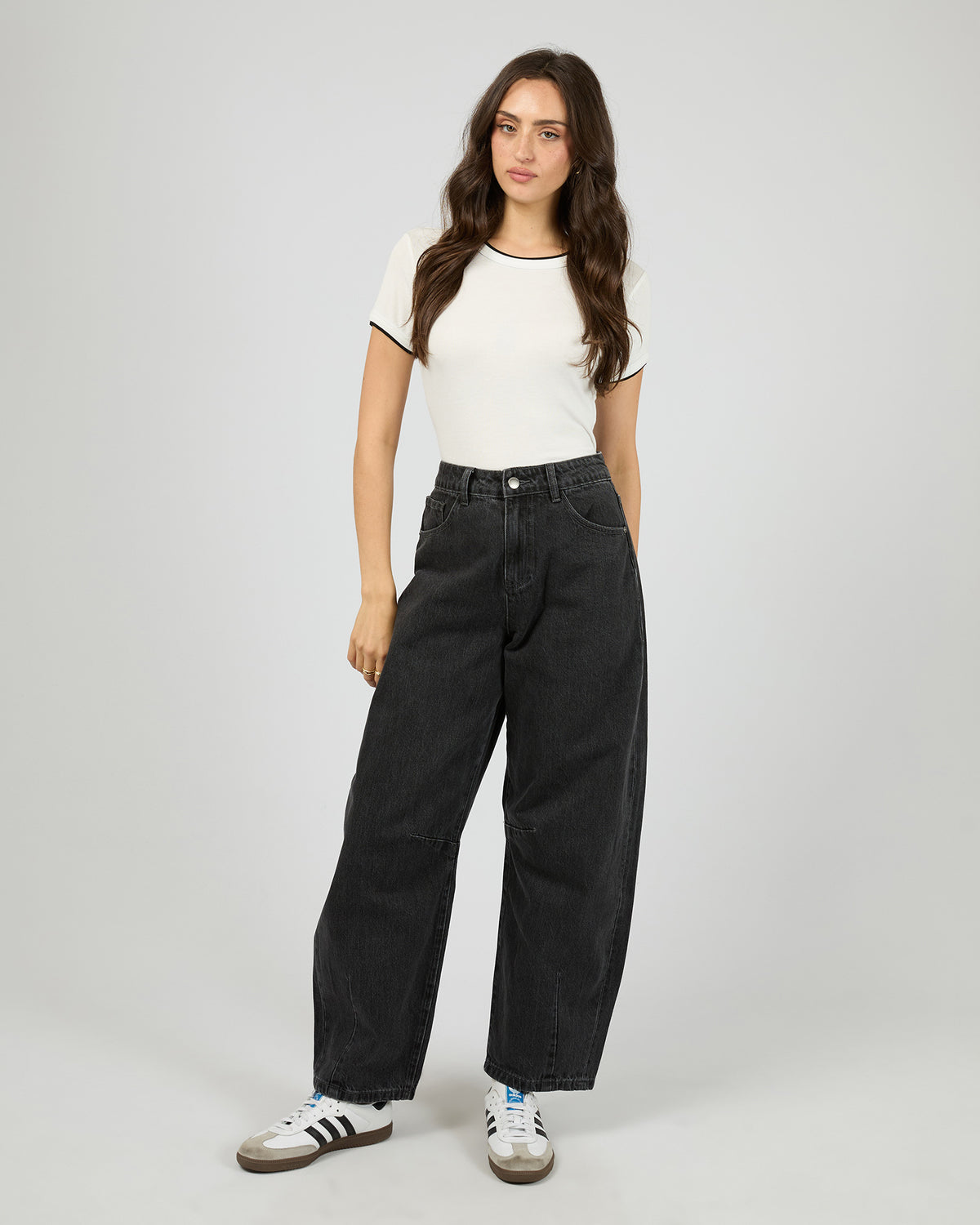 Hallie Barrel Leg Jean Coal