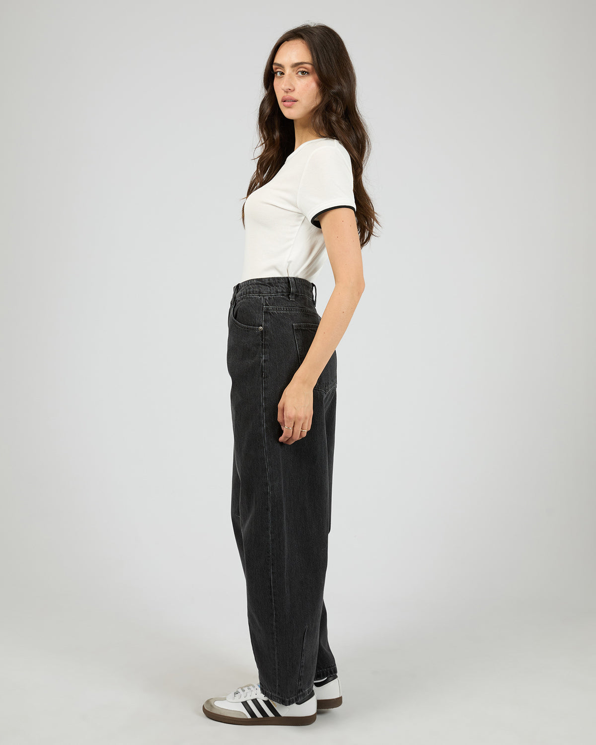 Hallie Barrel Leg Jean Coal
