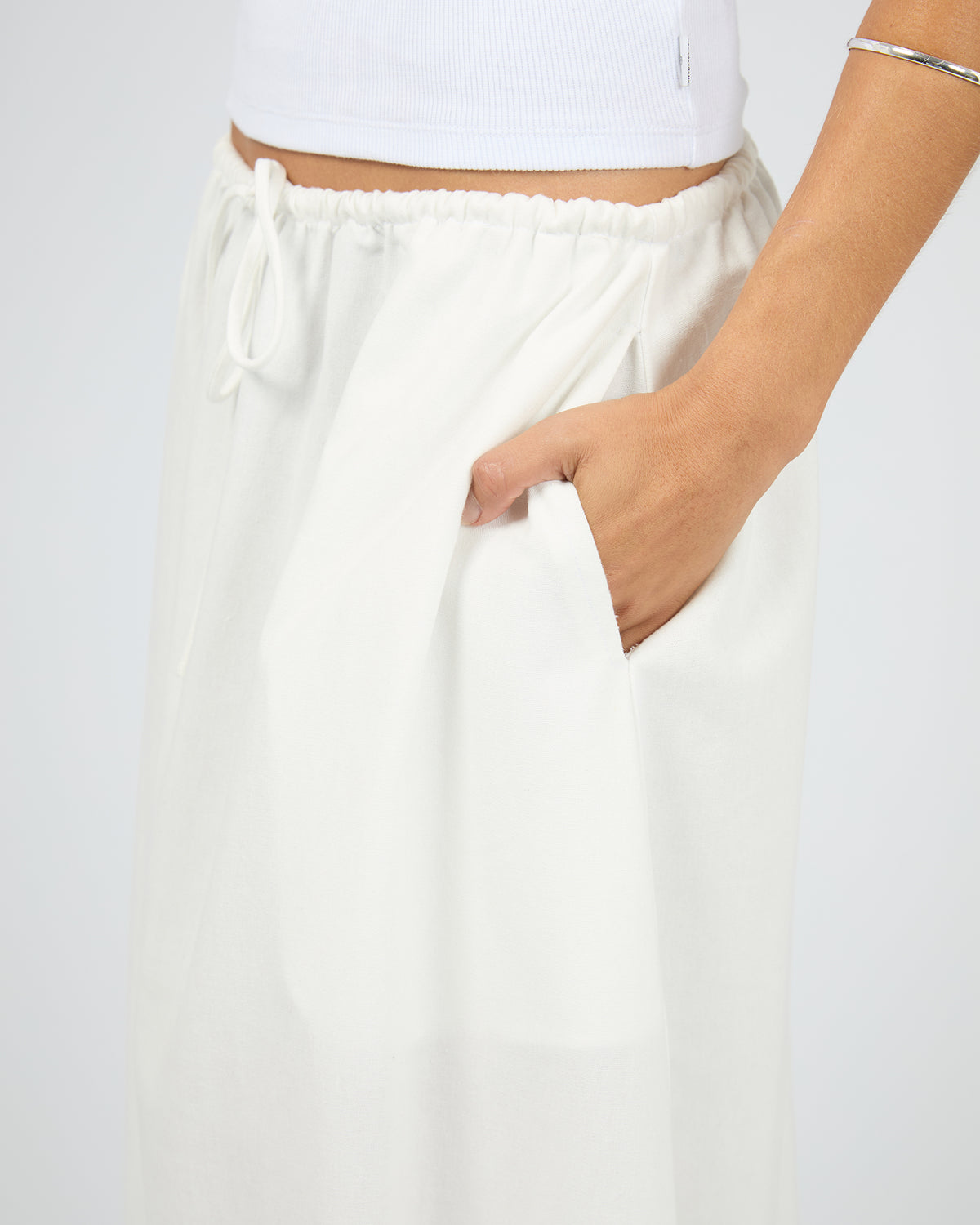 Aae Timeless Maxi Skirt White