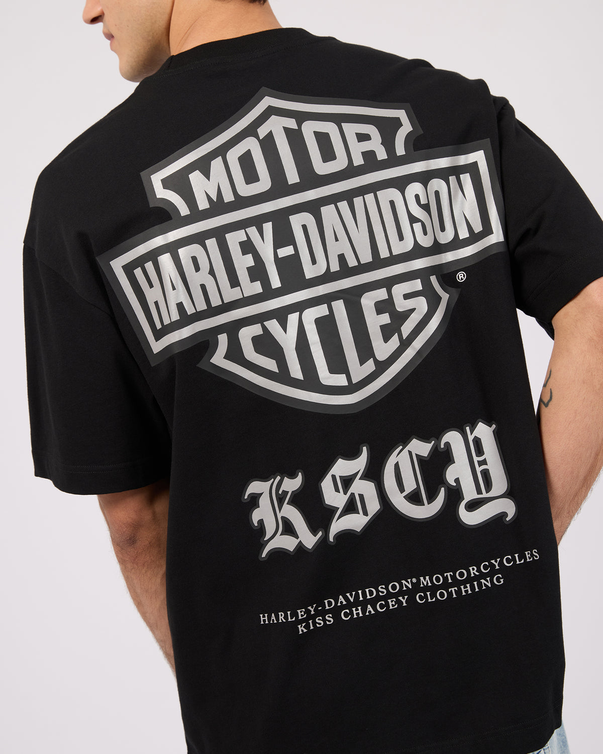 KCHD2629.BLK_5_1785733387000