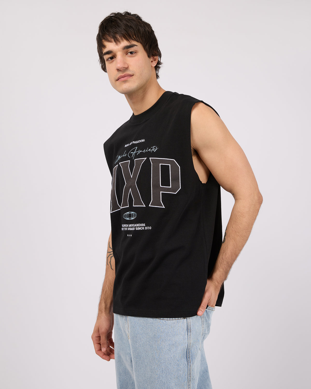 NP260903.BLK_4_1785733434000