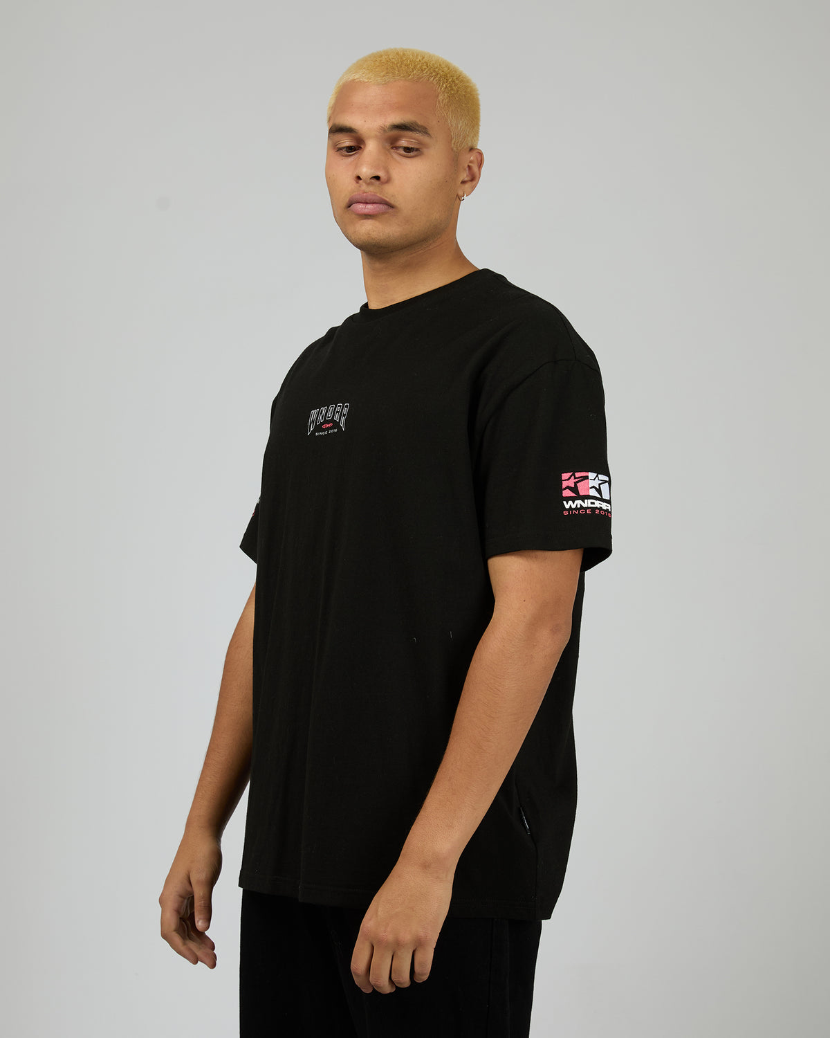 W26EA002.BLK_4_1776908316000
