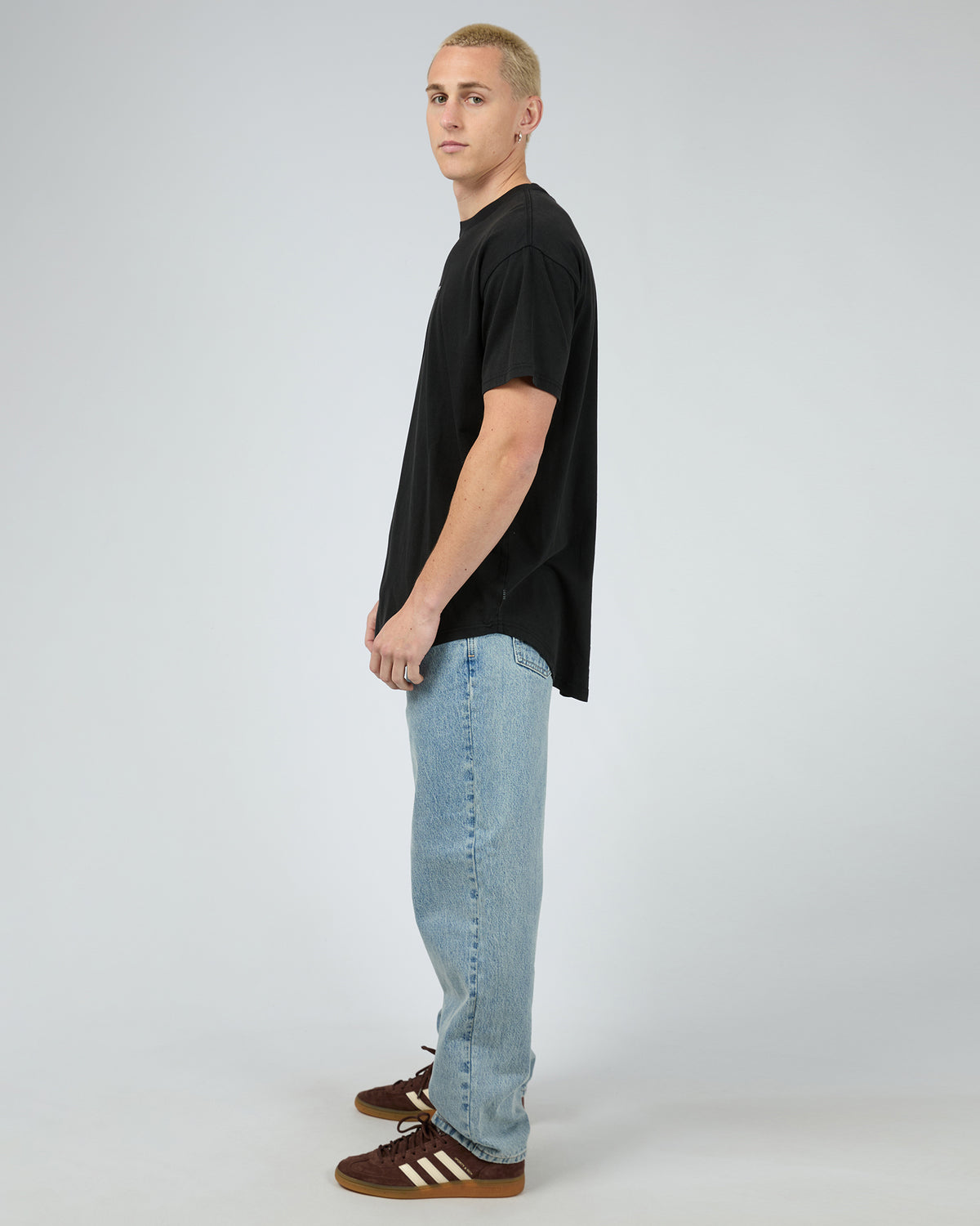 Invest Scoop Tee Washed Black