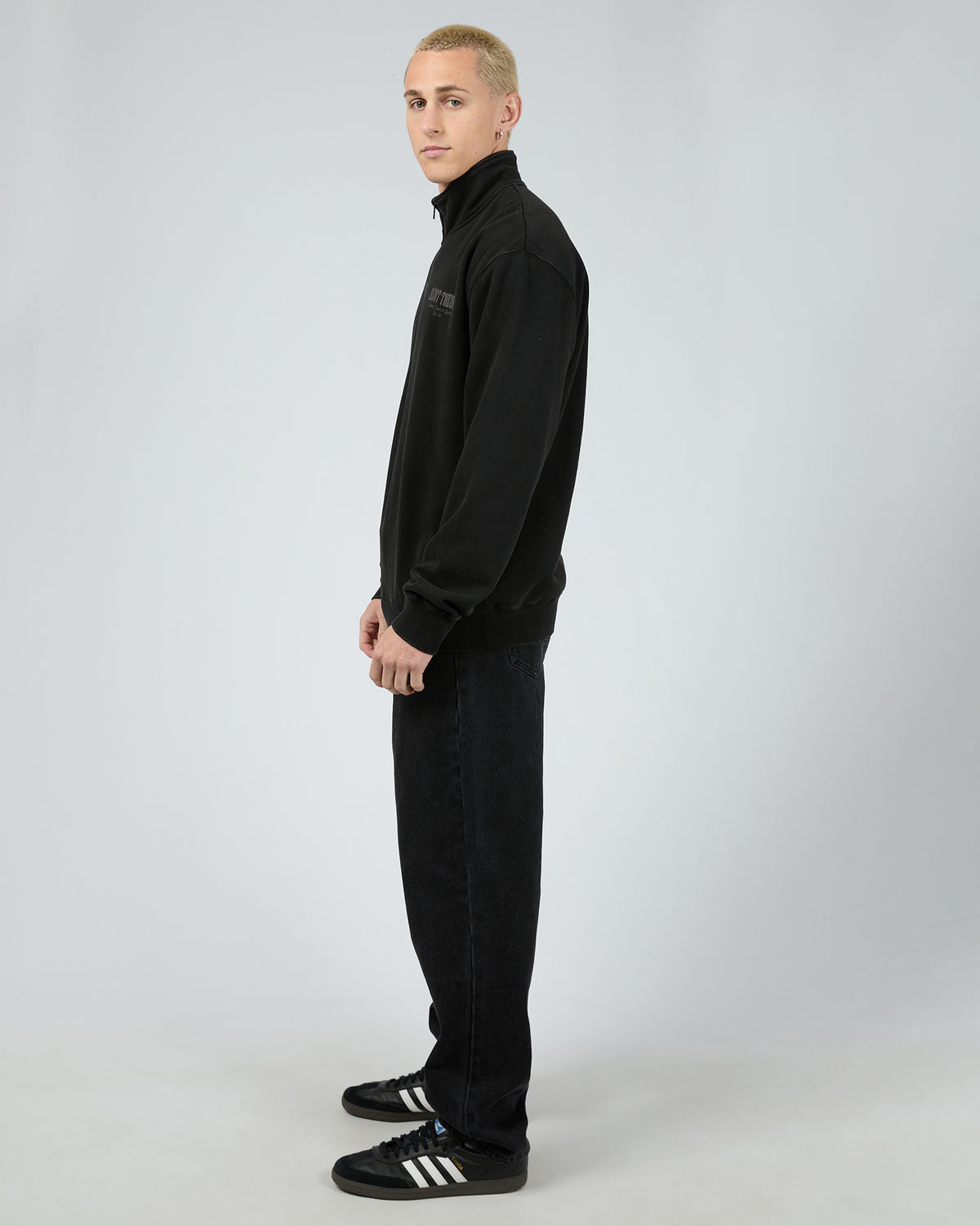 Conflict Quarter Zip Washed Black