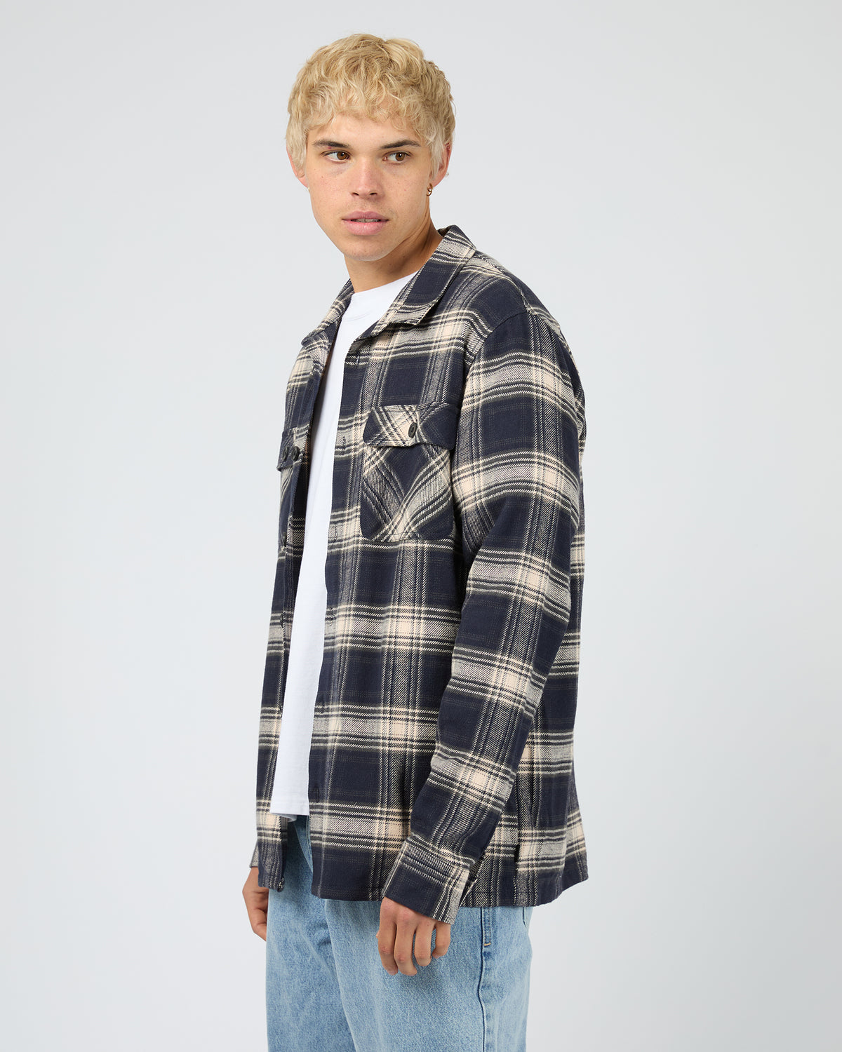 4077035.NAVY_4_1777242979000