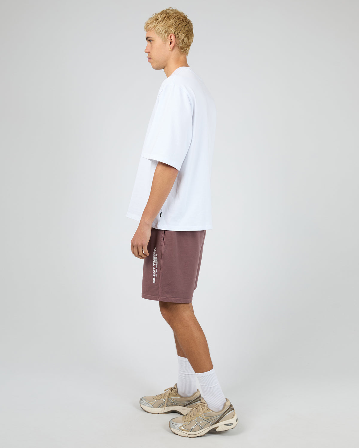 Essential Theory Short V2 Vino