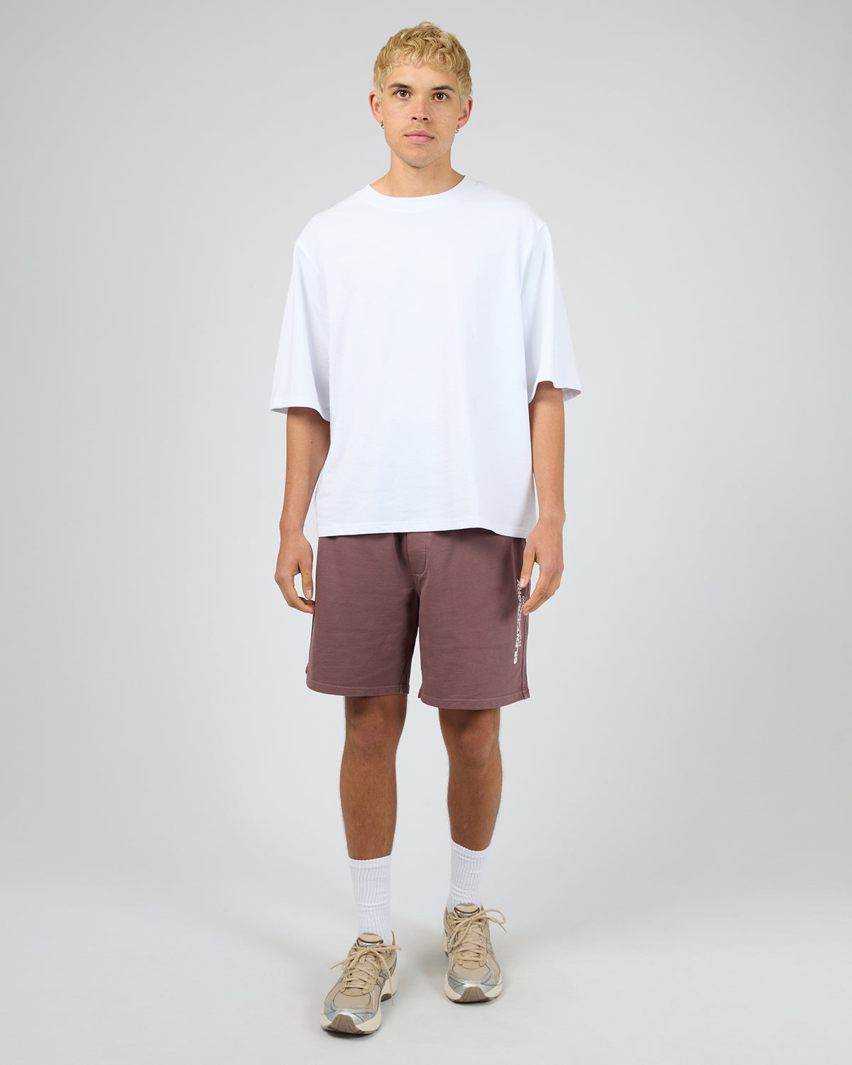 Essential Theory Short V2 Vino