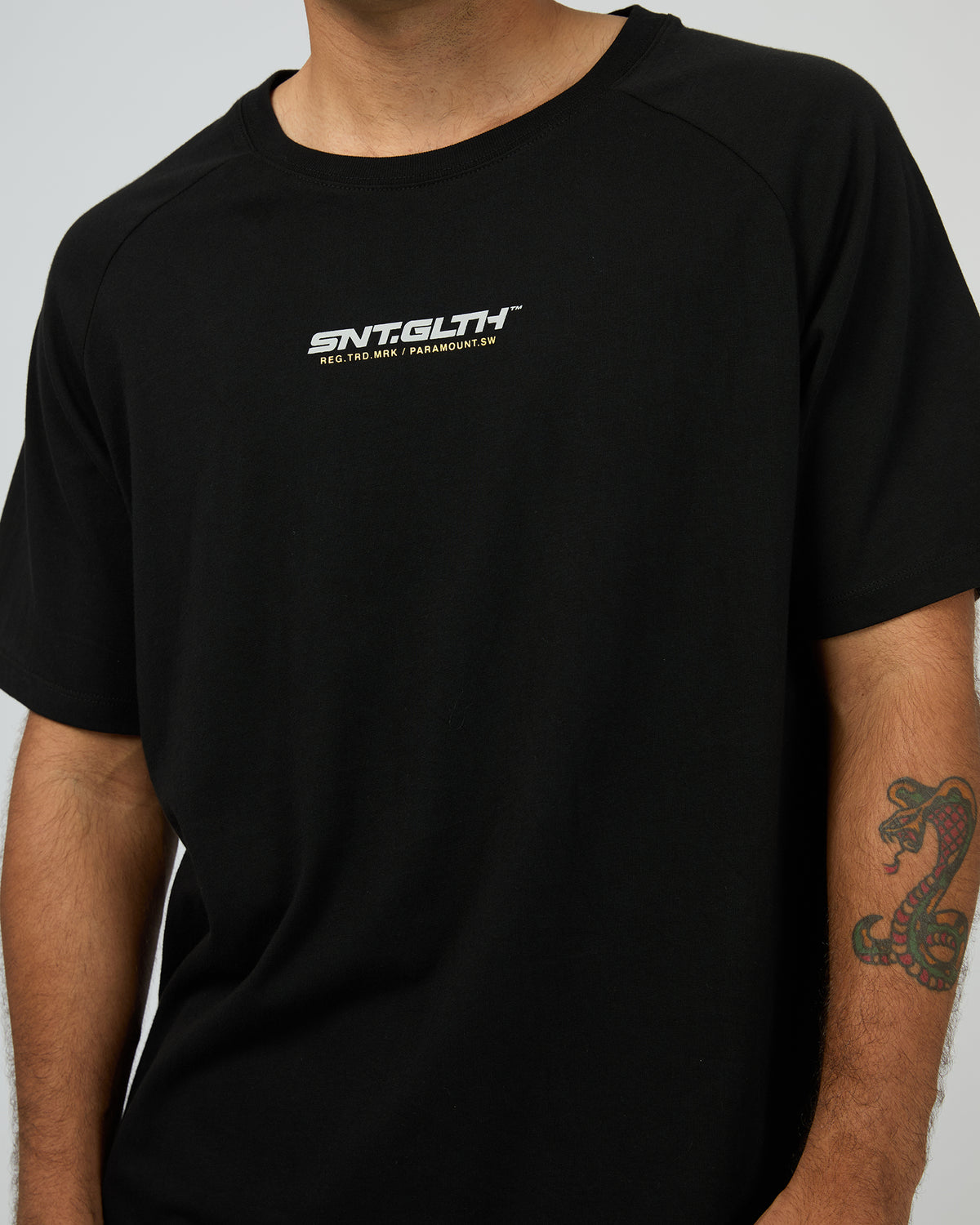 Pace Raglan Tee Black