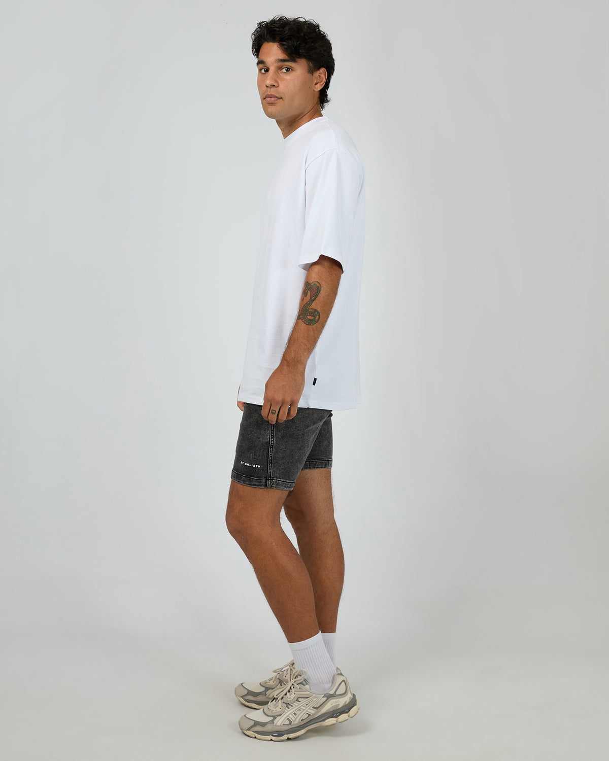 Fairhaven Short Washed Black