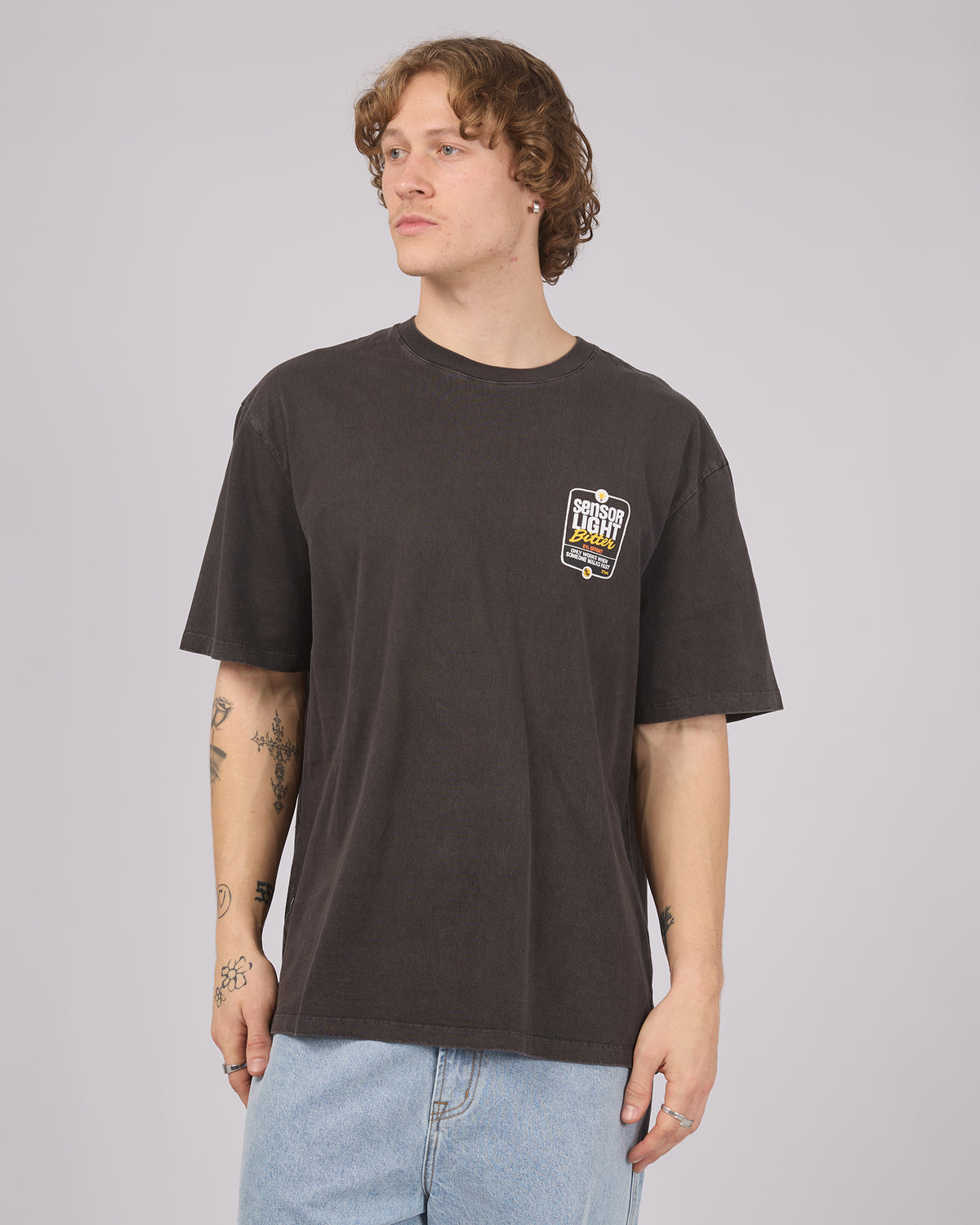 Sensor Light Tee Charcoal