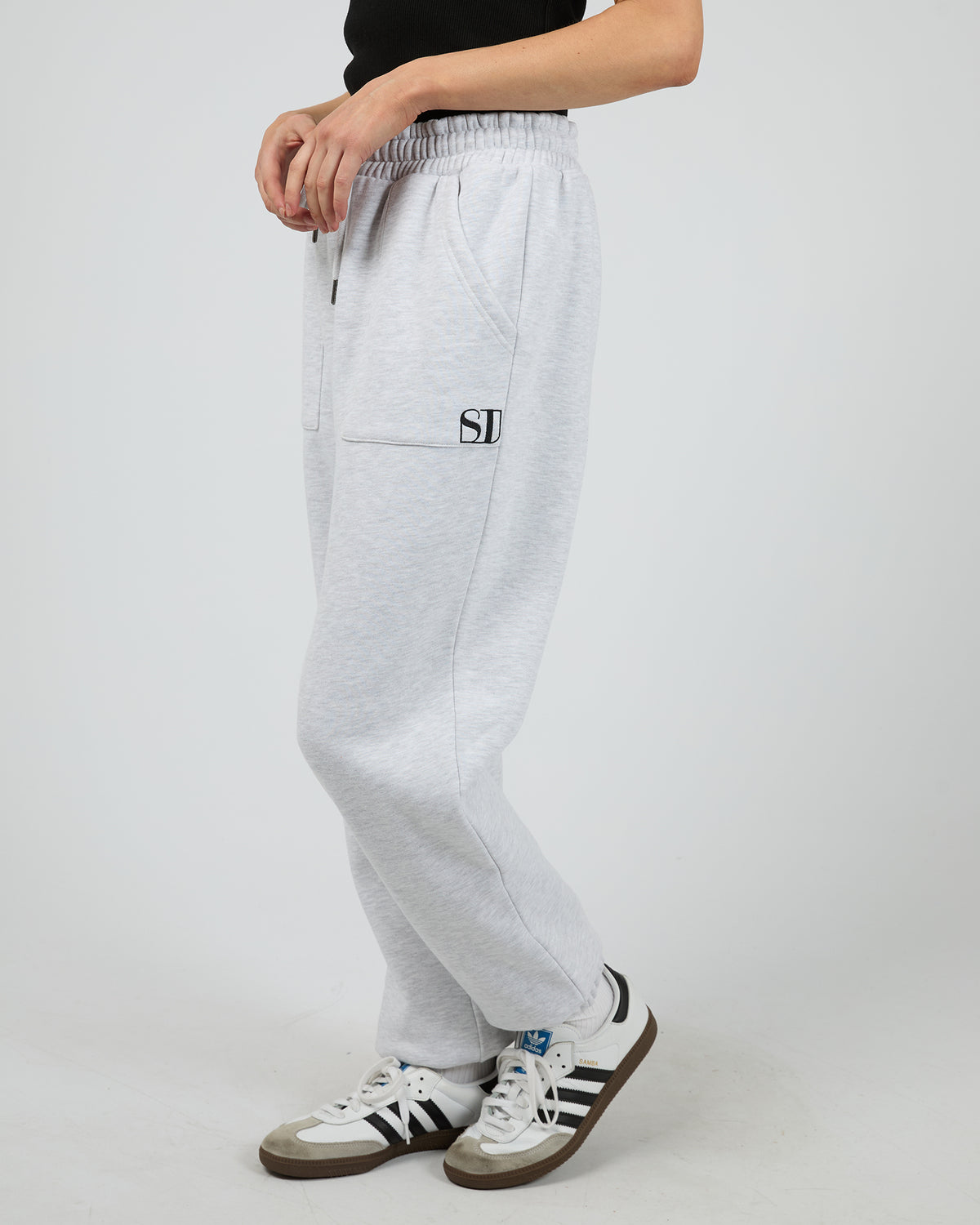 60X5437.SNOW_4_1764742701000