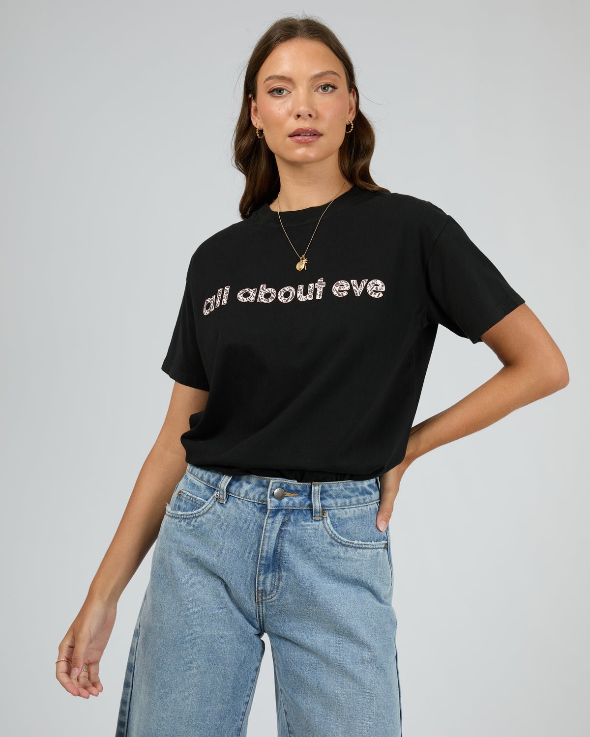 Mika Standard Tee Washed Black