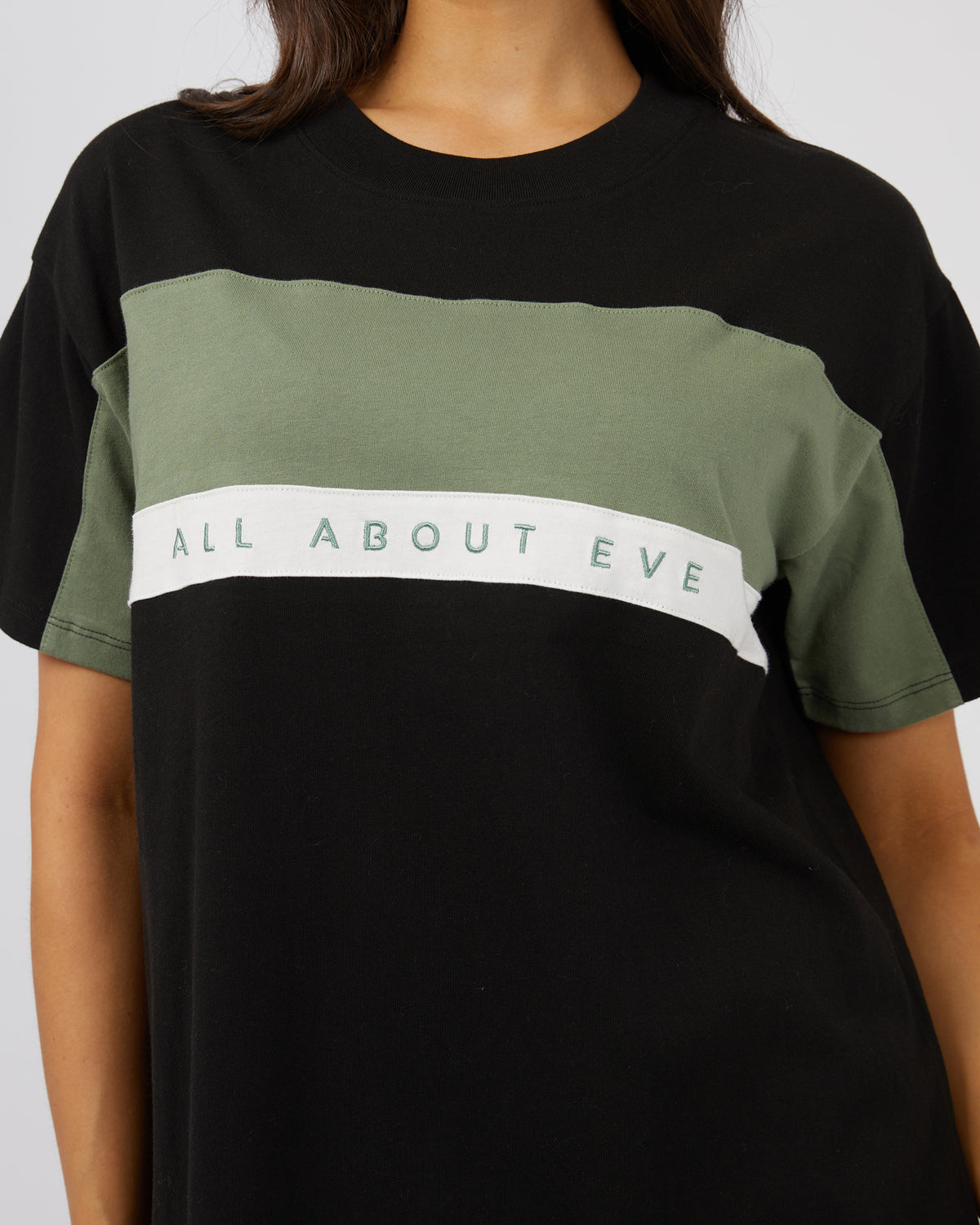 Kyha Panelled Tee Black