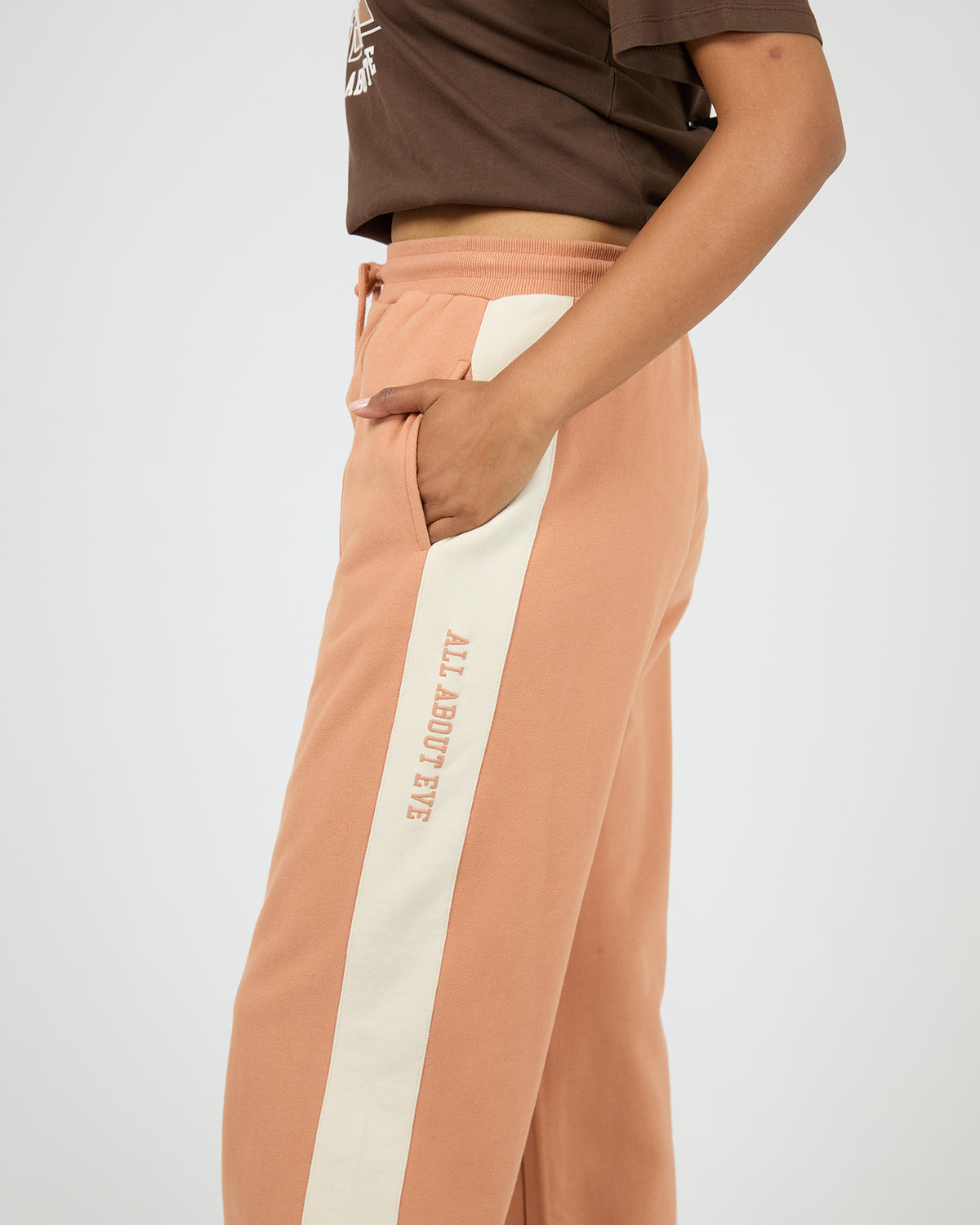 Archie Panel Pant Camel