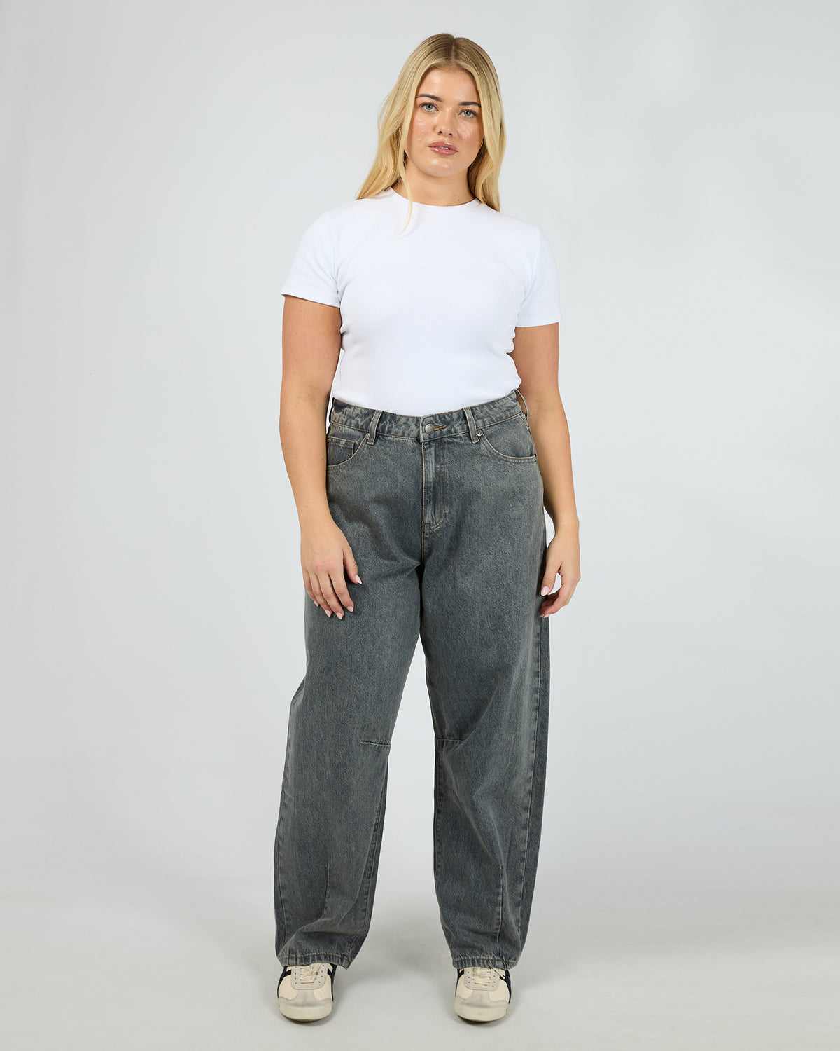 Hallie Barrel Leg Jean Slate