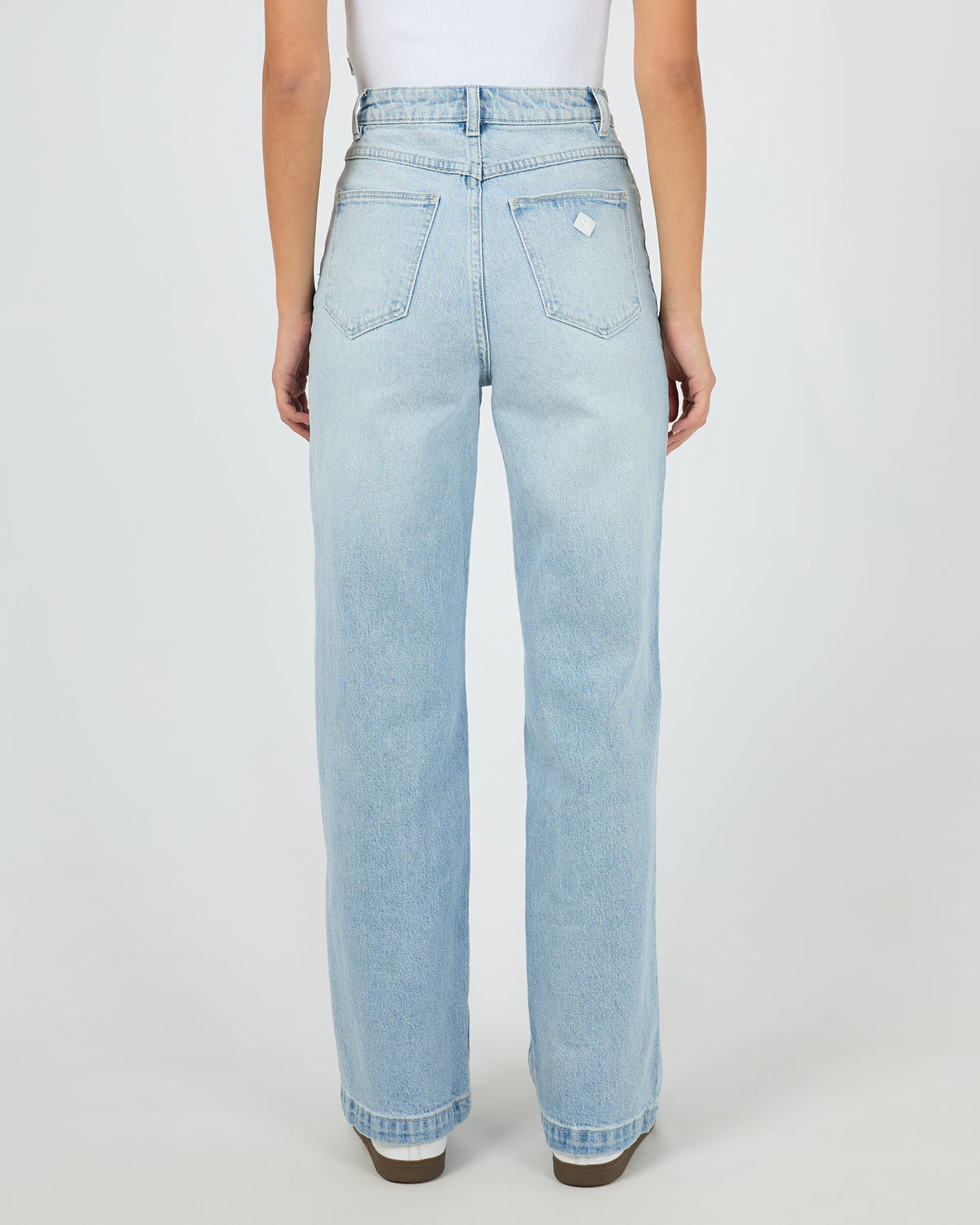 A 94 High &amp; Wide Jean Gina