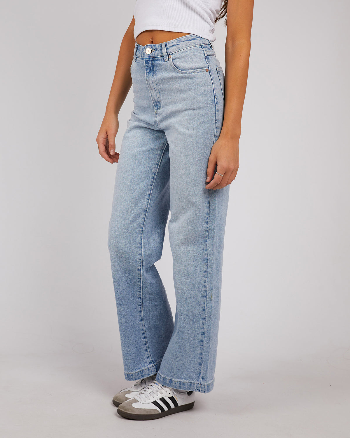 A 94 High & Wide Jean Gina
