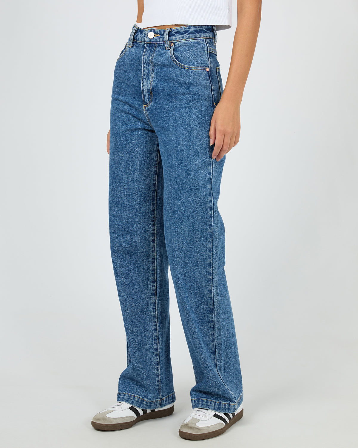 A 94 High &amp; Wide Jean Chantelle Mid Blue