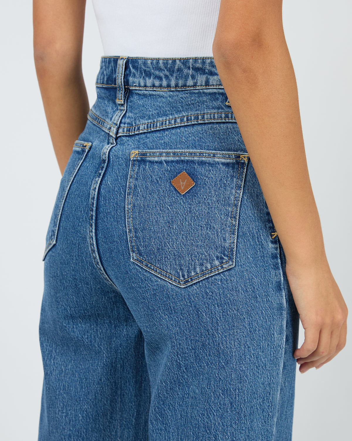 A 94 High &amp; Wide Jean Chantelle Mid Blue