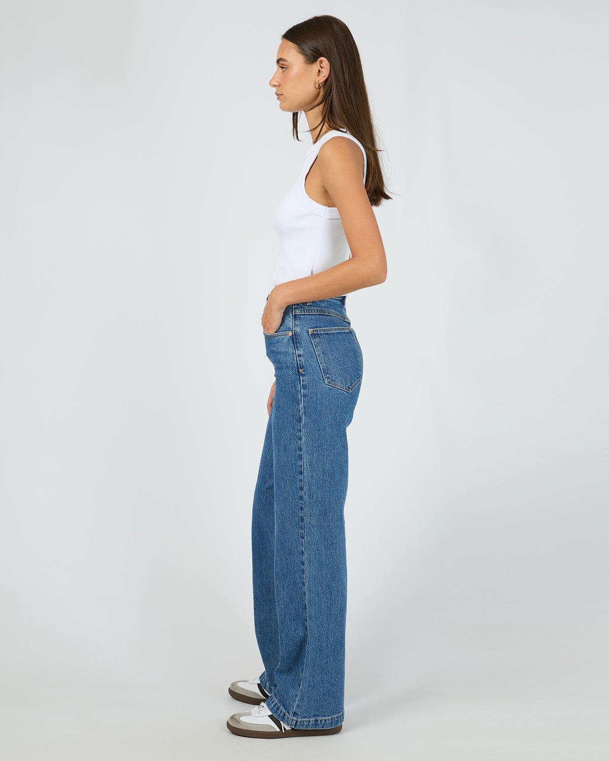 A 94 High &amp; Wide Jean Chantelle Mid Blue