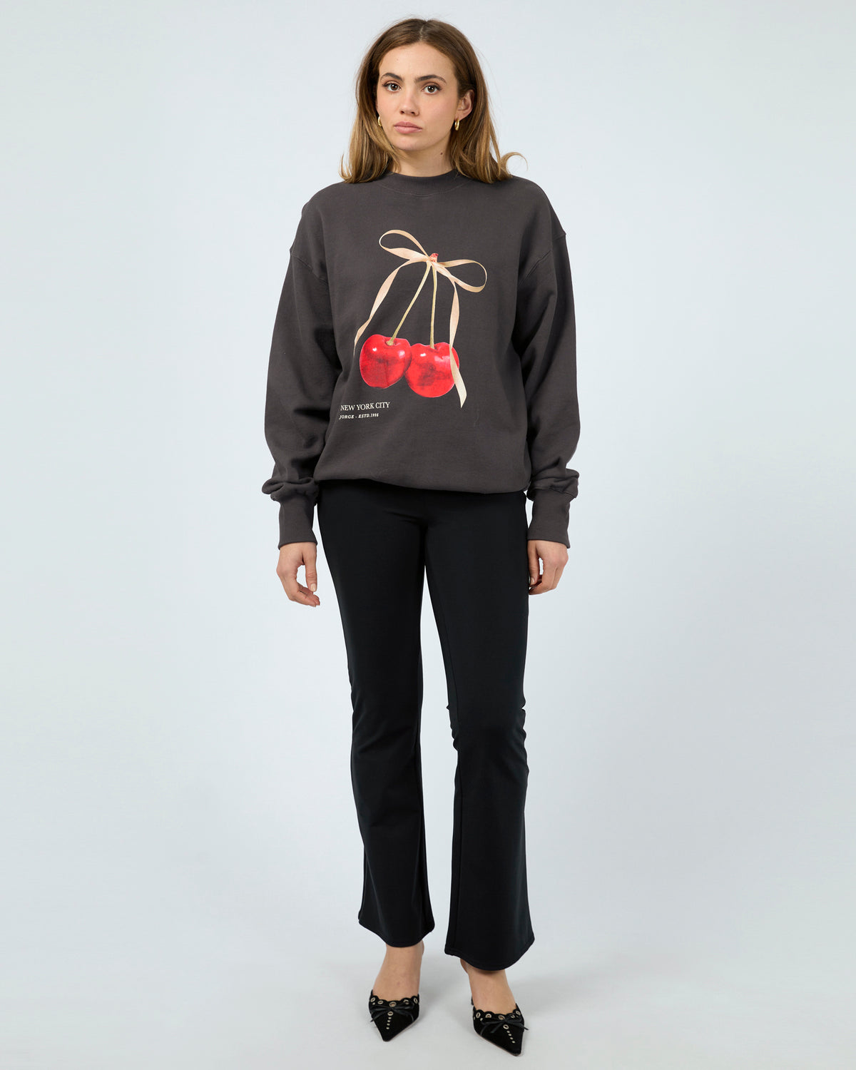 Cherry Crew Washed Black