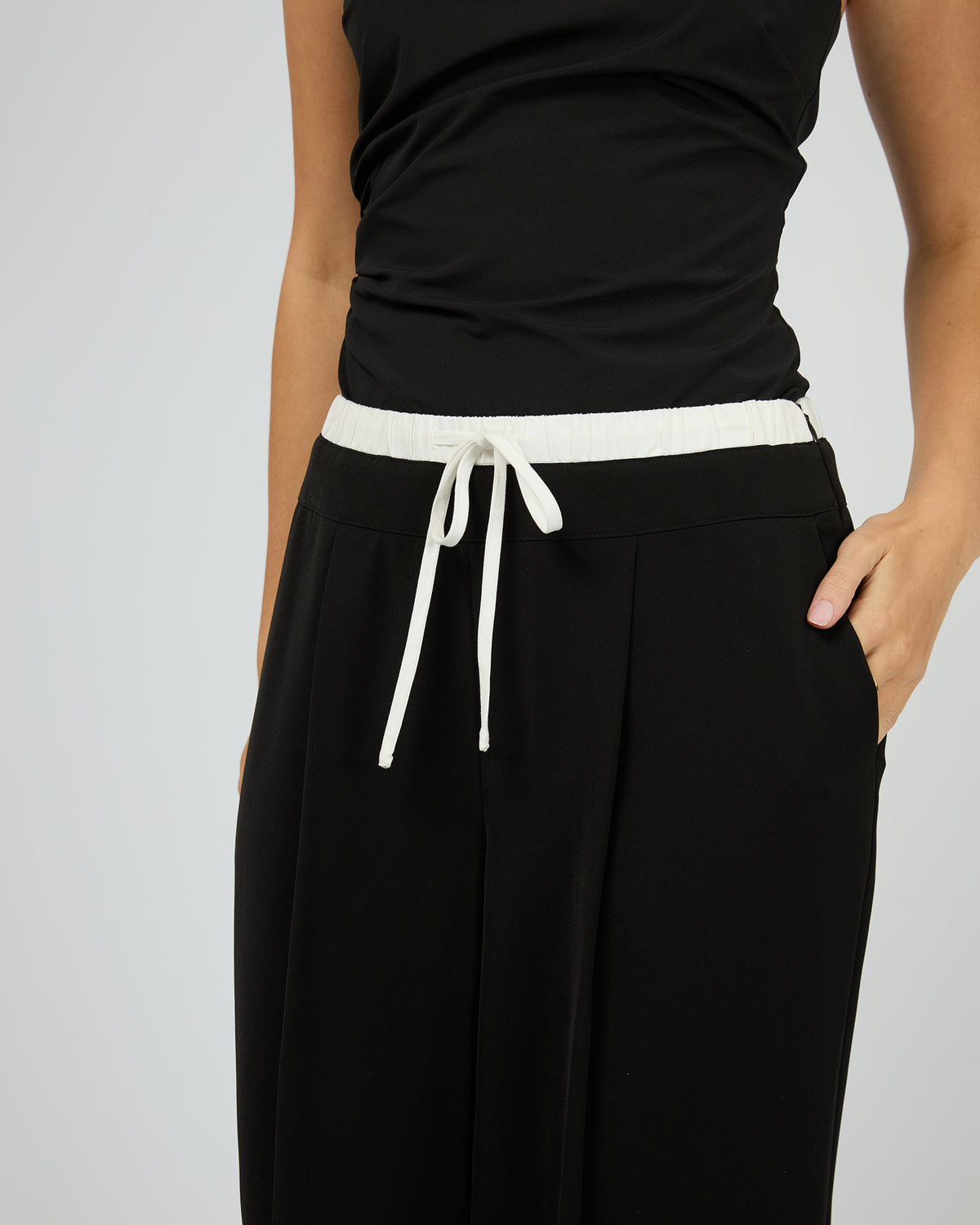 Davina Pant Black
