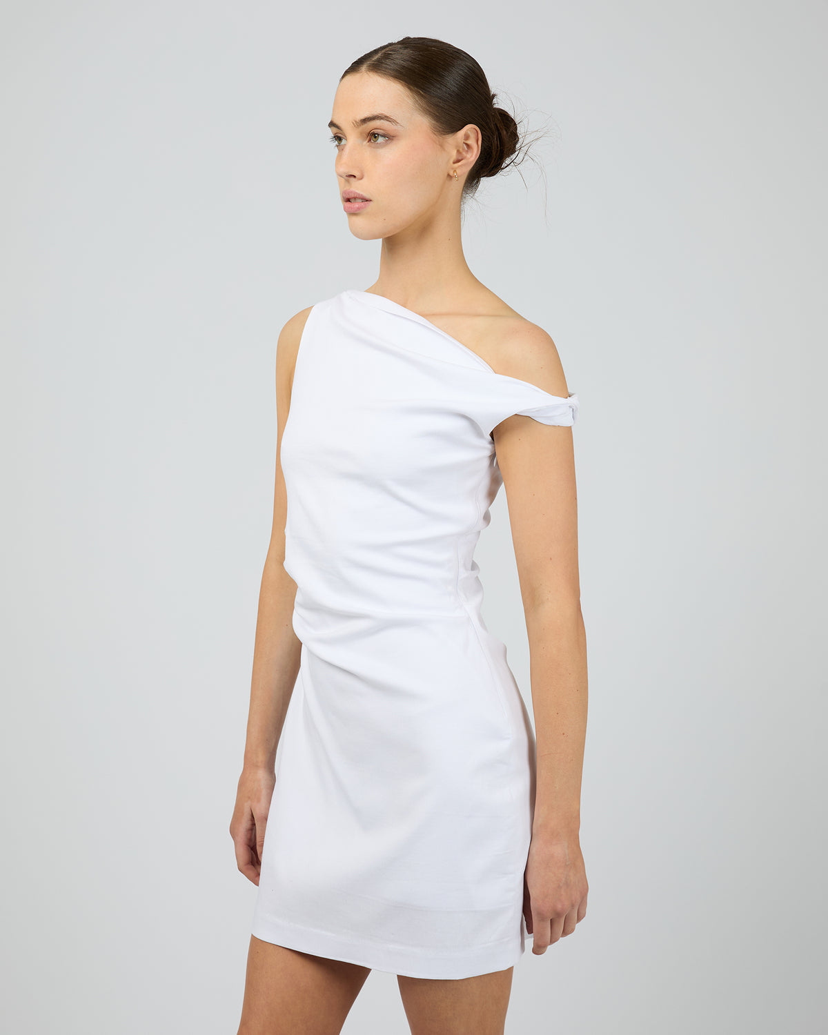 8365330.WHT_4_1764742610000