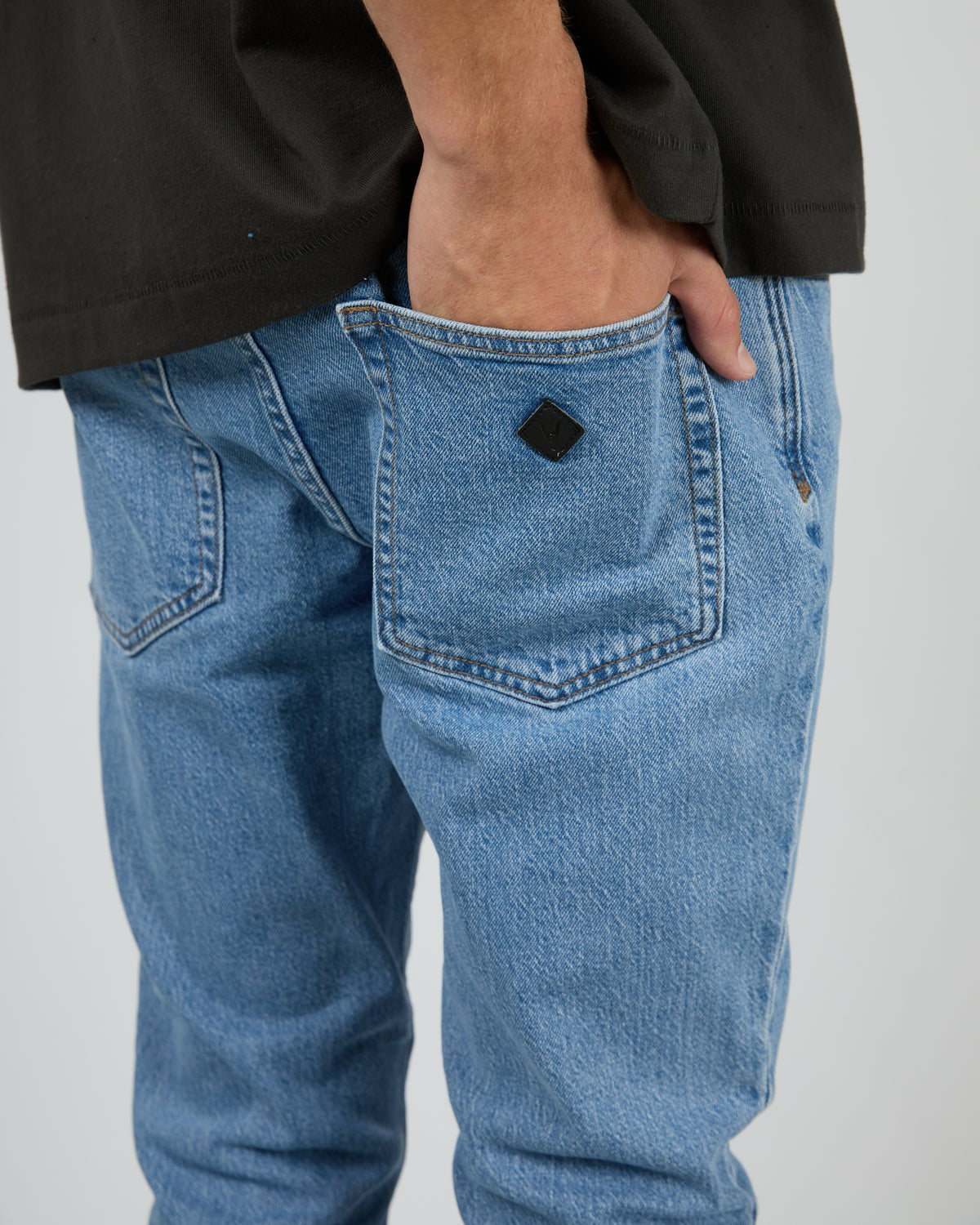 A2 Slim Simon Bleached Indigo