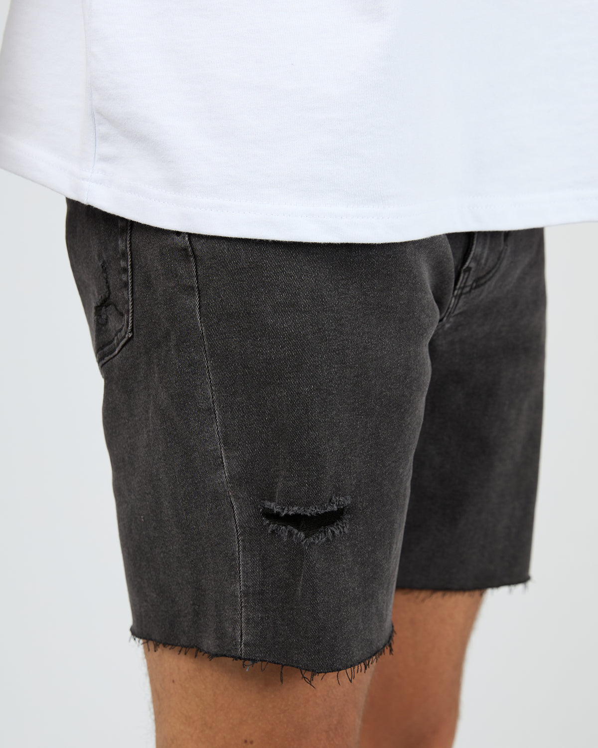 A2 Slim Short Bronson Rip Vintage Black