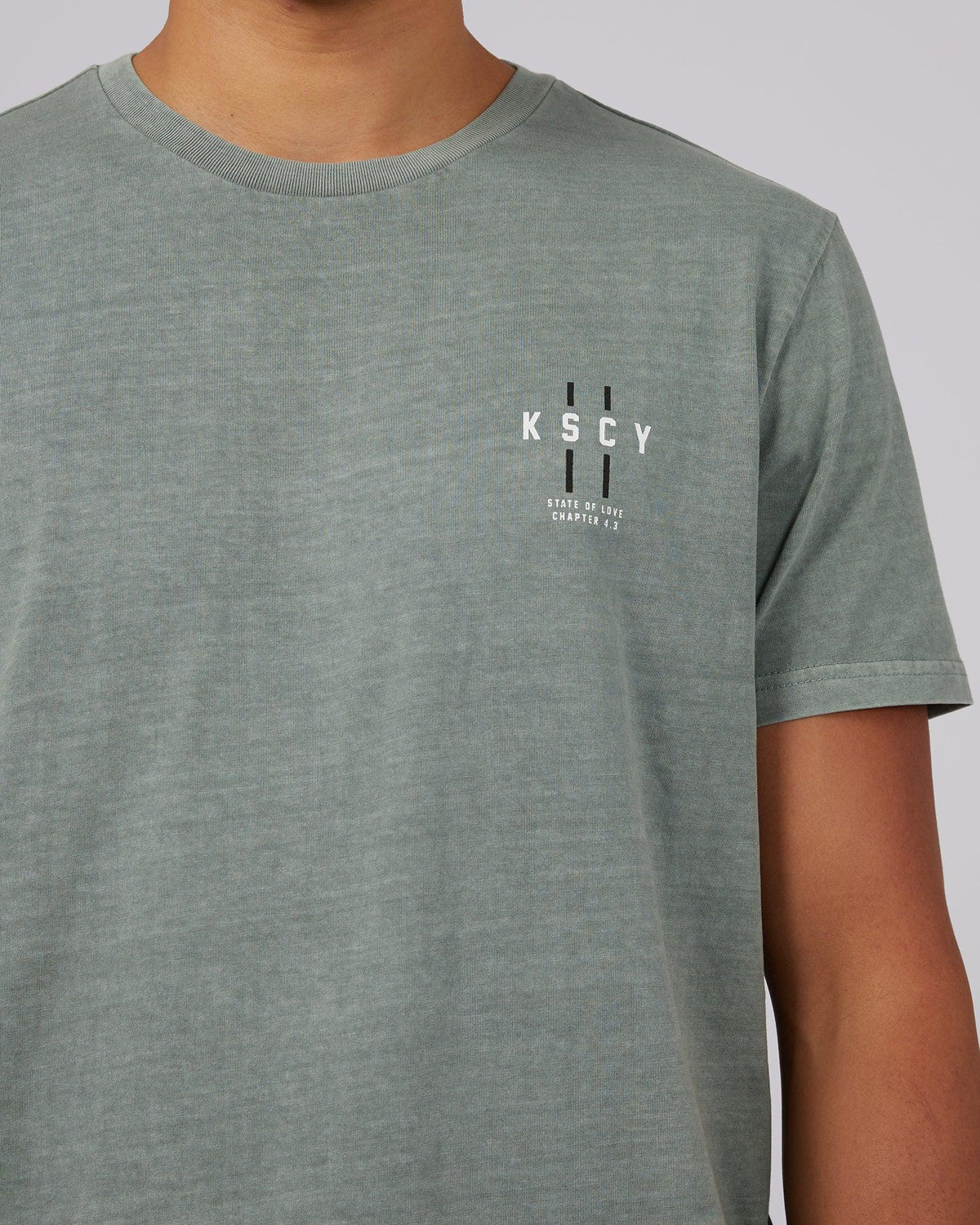 Kiss Chacey-Danes Tee Pigment Slate Grey-Edge Clothing