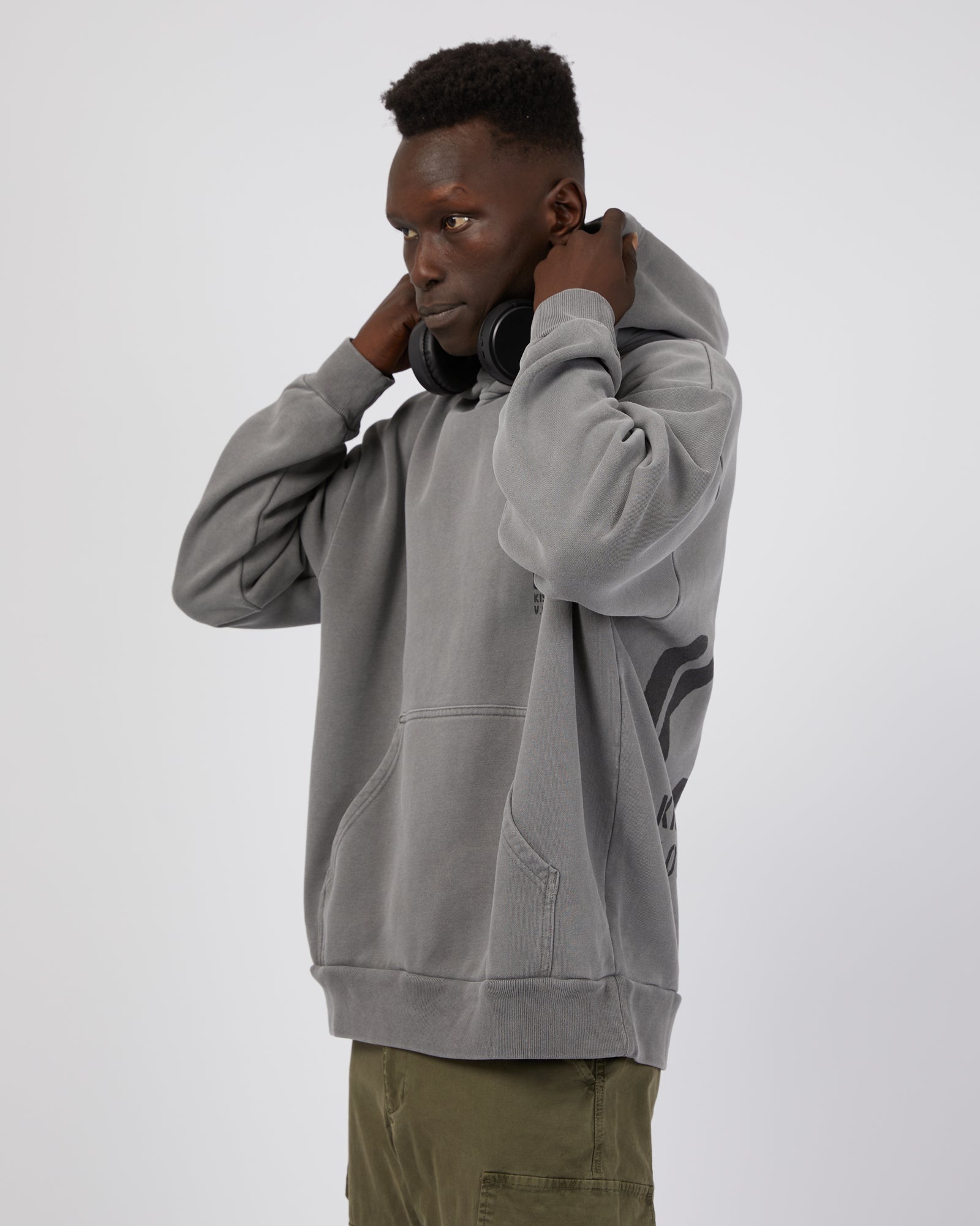Hooded sweater with zipper deals