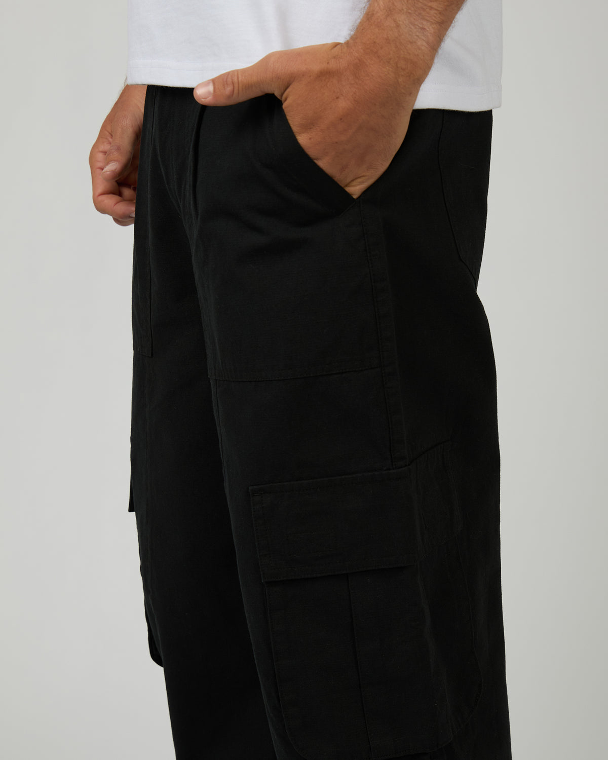 Summit Pleated Cargo Pant Black