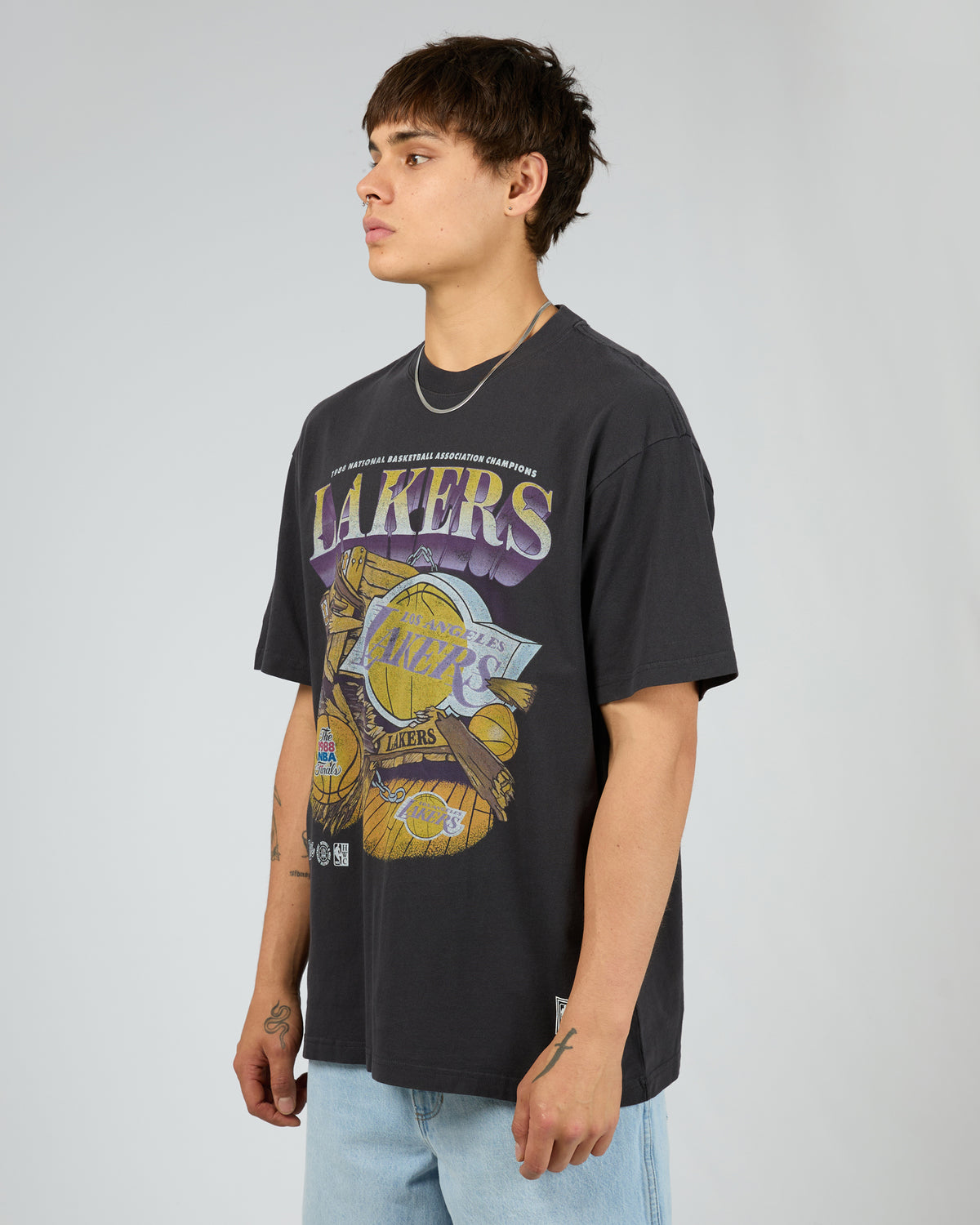 Lakers Bevel Burst Tee Black