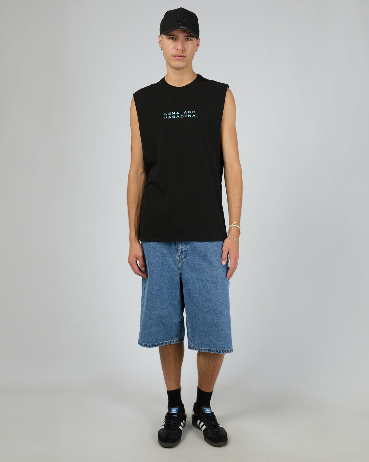 Caution Scoop Back Muscle Black