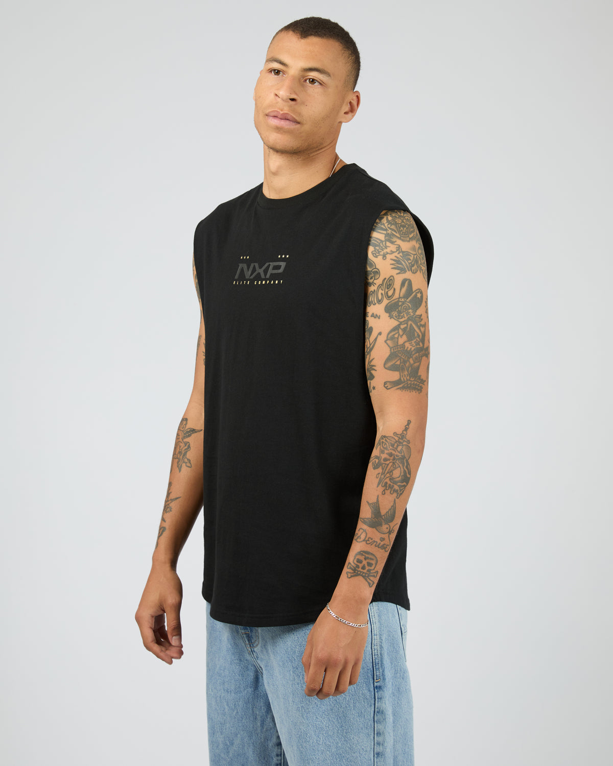 Deliberate Dual Curved Muscle Tee Black
