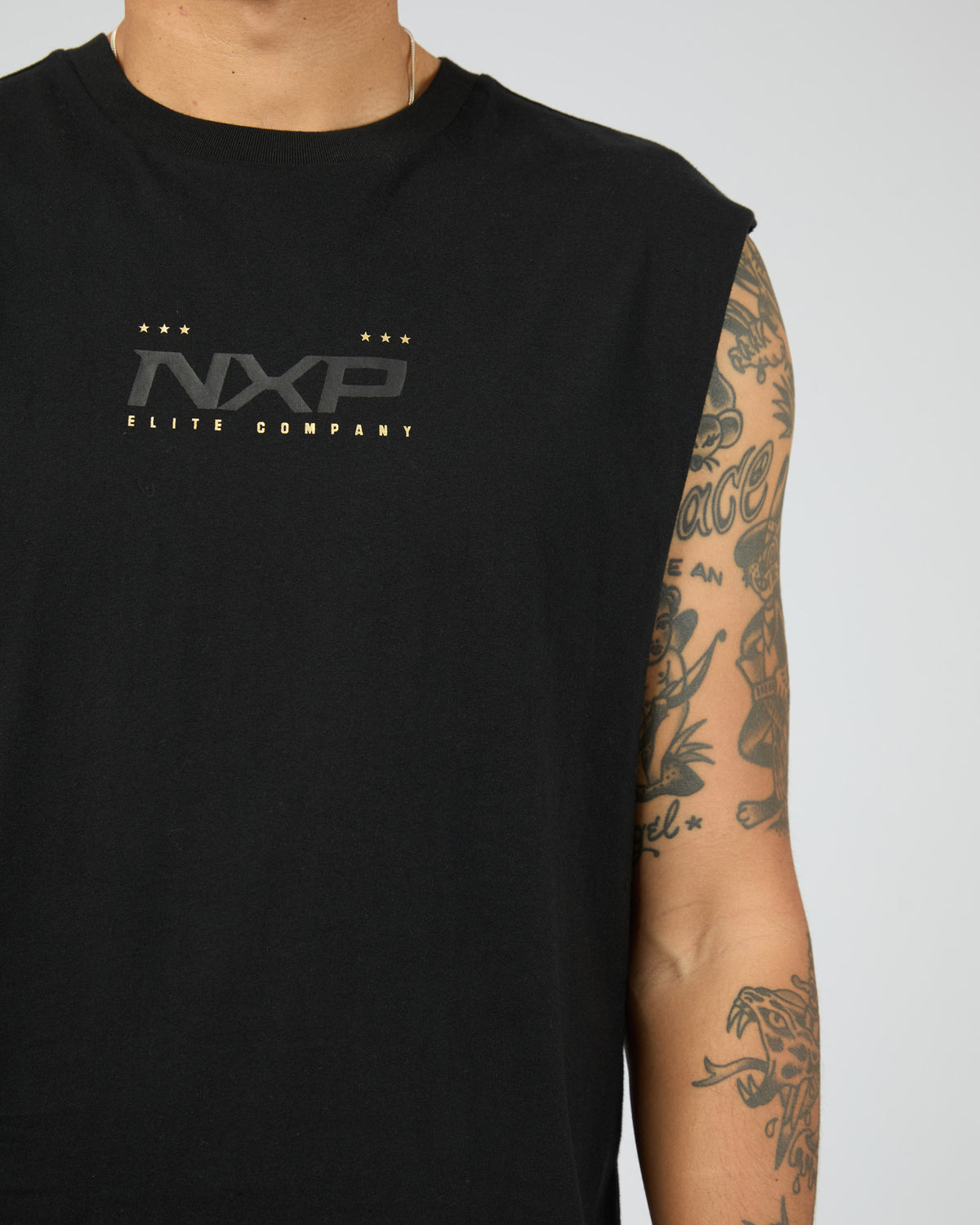 Deliberate Dual Curved Muscle Tee Black
