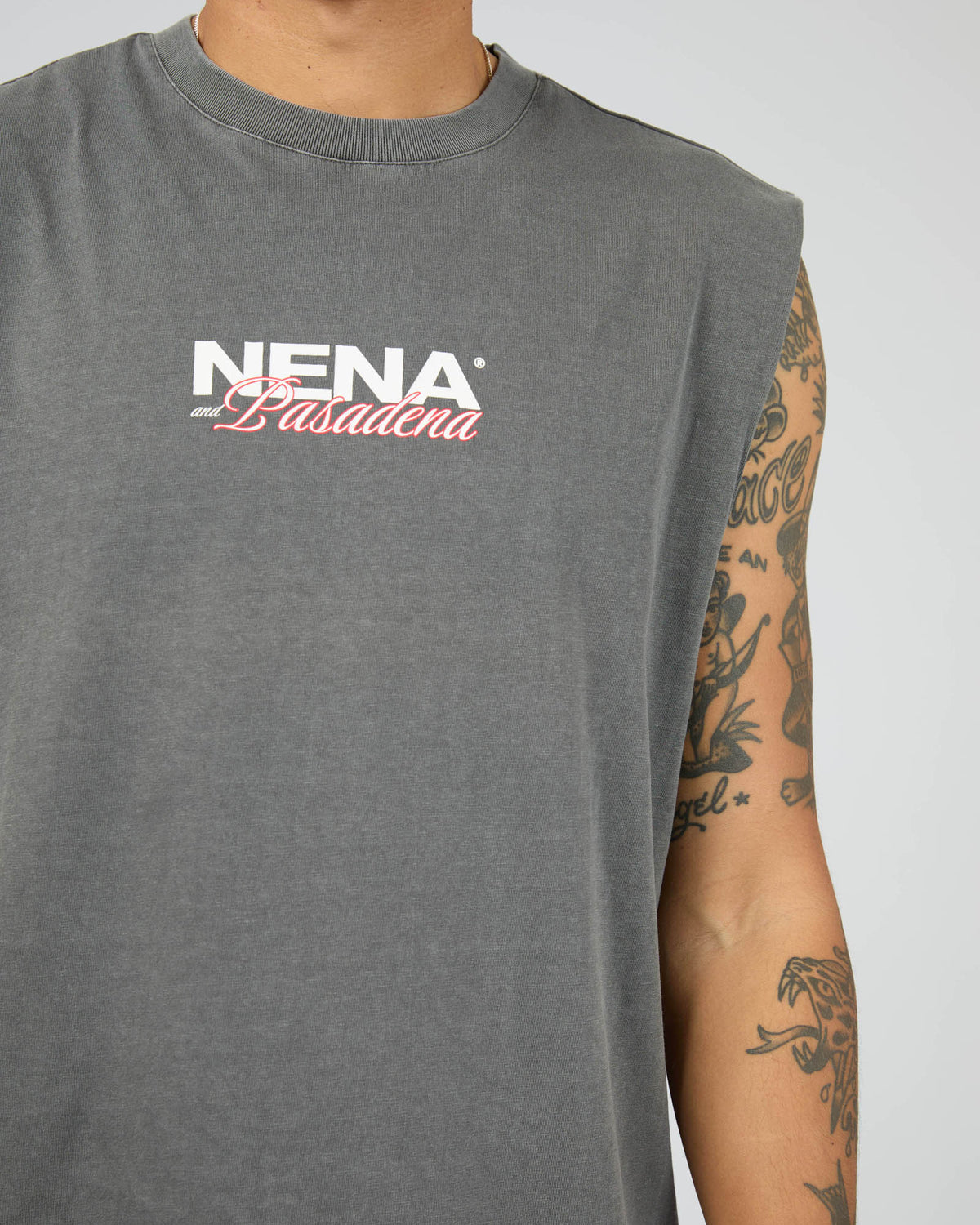 Demand Relaxed Muscle Charcoal