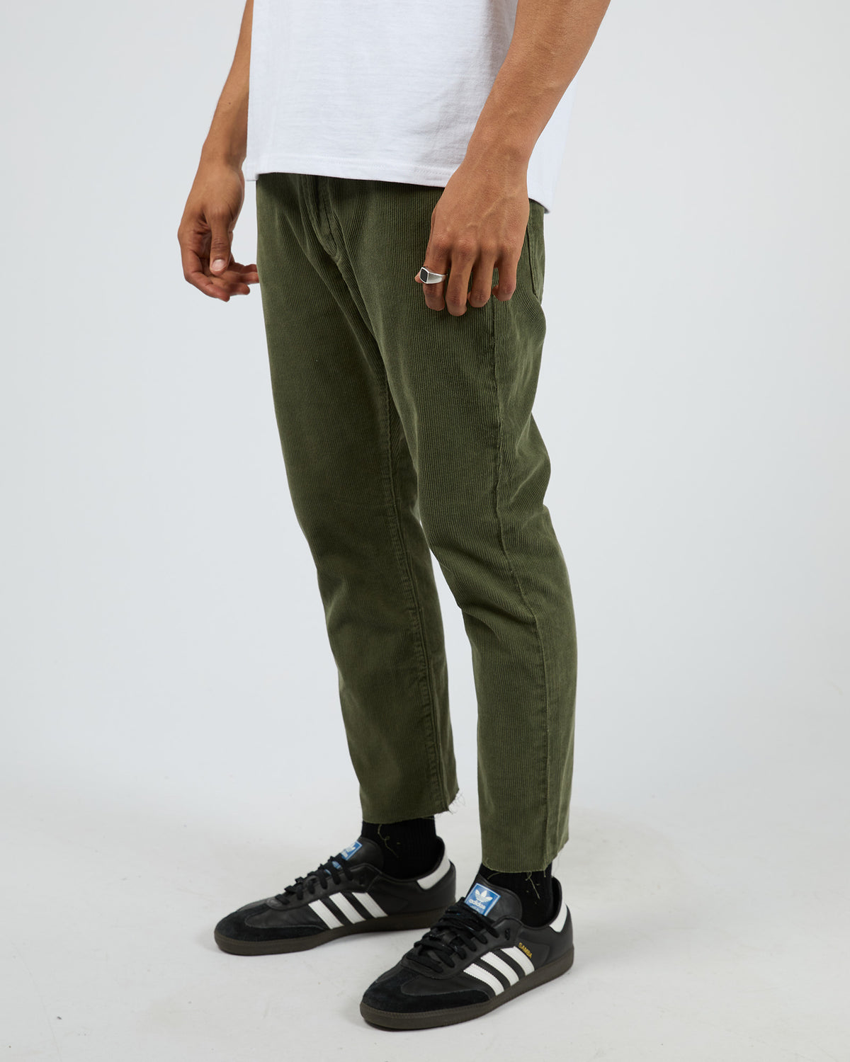 Relaxed Chop Cord Olive