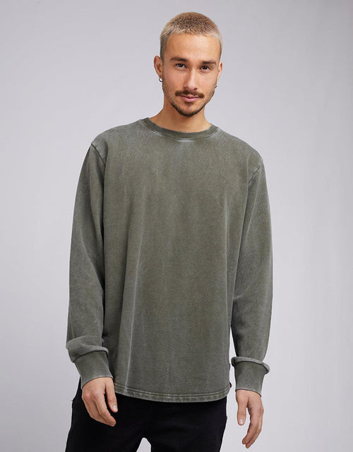 Silent Theory-Curved Hem Crew Green-Edge Clothing