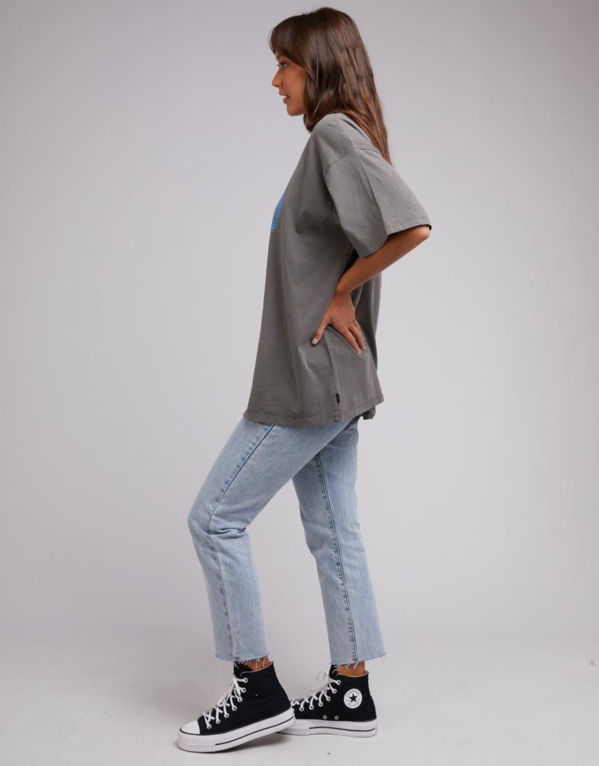 Silent Theory Ladies-Badge Tee Coal-Edge Clothing