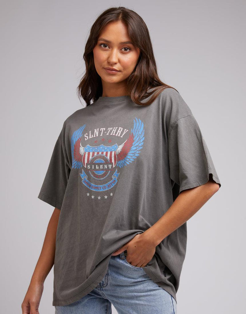 Silent Theory Ladies-Badge Tee Coal-Edge Clothing