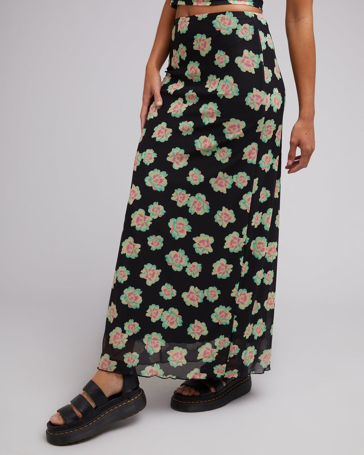 Silent Theory Ladies-Eternal Flower Skirt Black-Edge Clothing