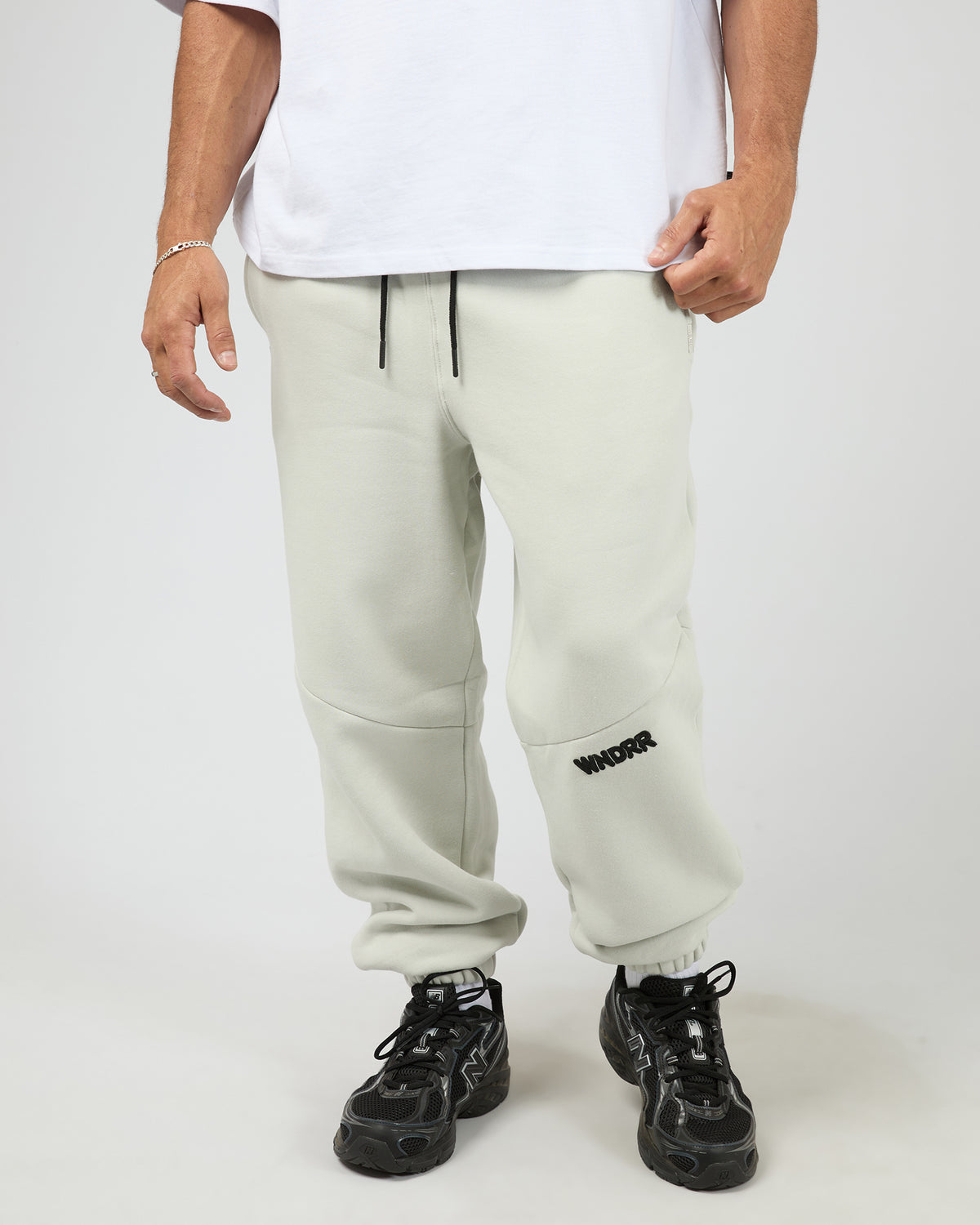 Halo Baggy Trackpant Oyster